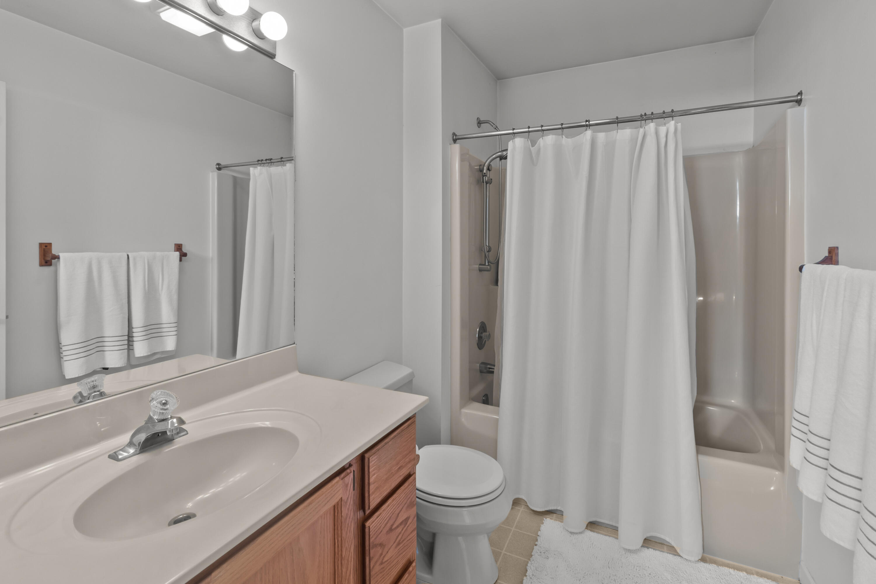 Wisconsin Lake Home for sale (MLS#: 1925492) at 1554  Orchard Ln, in Lake Geneva, Wisconsin. (33 of 35)