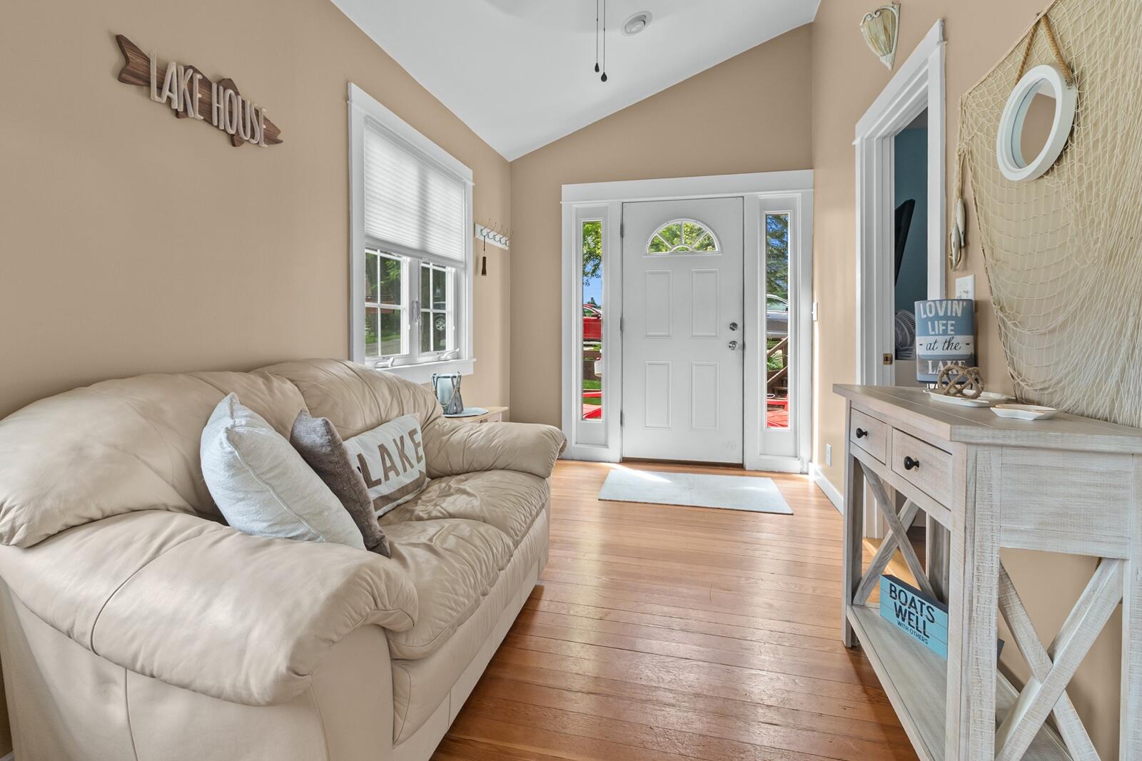Wisconsin Lake Home for sale (MLS#: 1925785) at 4117  Chestnut Ave, in Delavan, Wisconsin. (15 of 37)