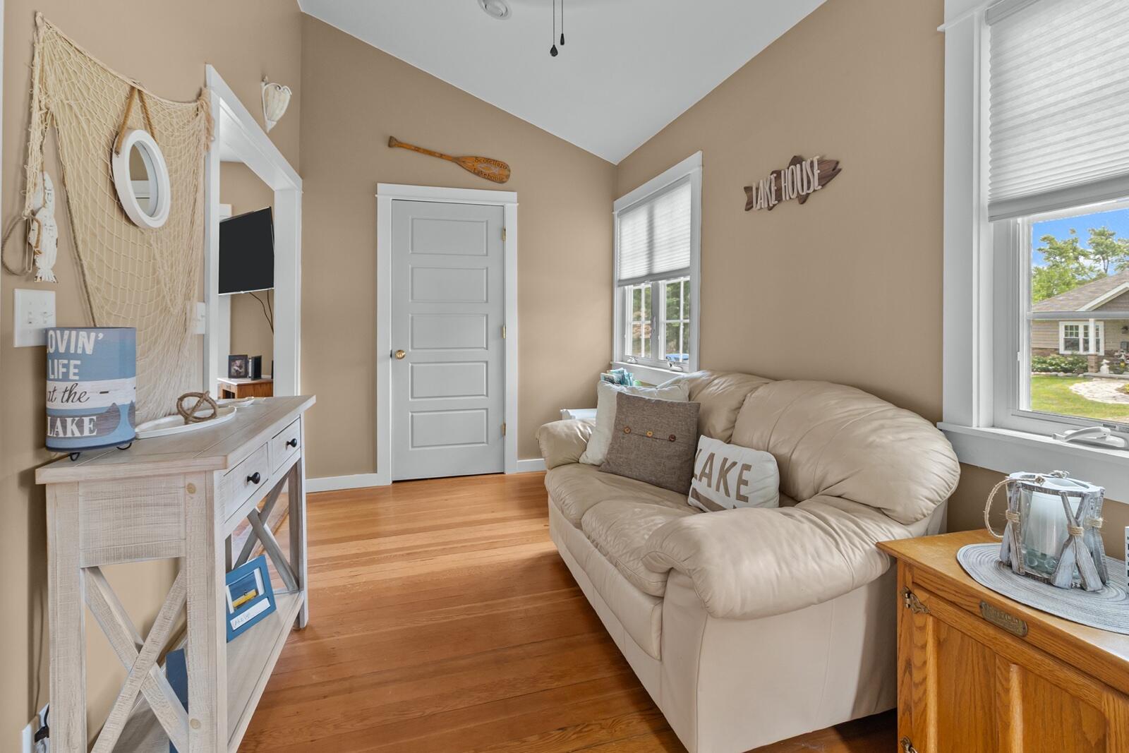 Wisconsin Lake Home for sale (MLS#: 1925785) at 4117  Chestnut Ave, in Delavan, Wisconsin. (16 of 37)
