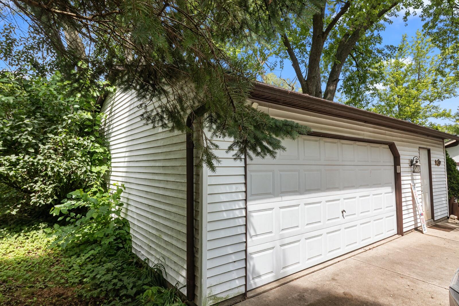 Wisconsin Lake Home for sale (MLS#: 1925785) at 4117  Chestnut Ave, in Delavan, Wisconsin. (29 of 37)