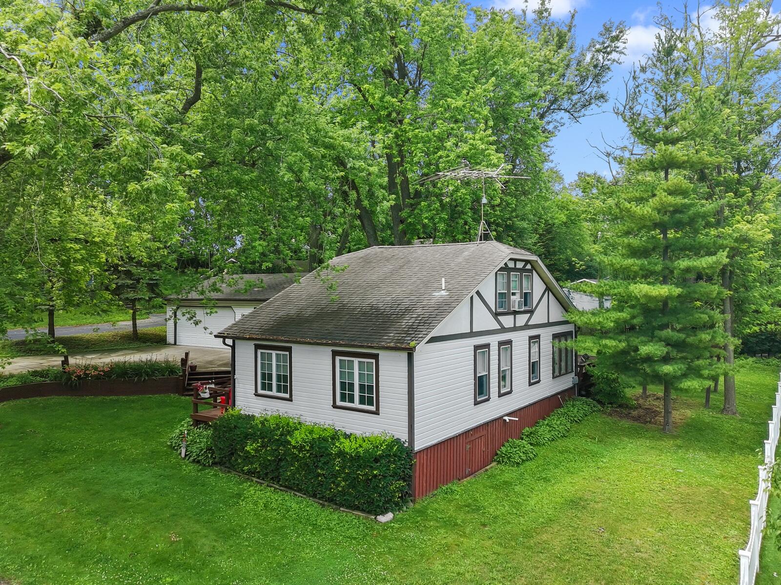 Wisconsin Lake Home for sale (MLS#: 1925785) at 4117  Chestnut Ave, in Delavan, Wisconsin. (6 of 37)