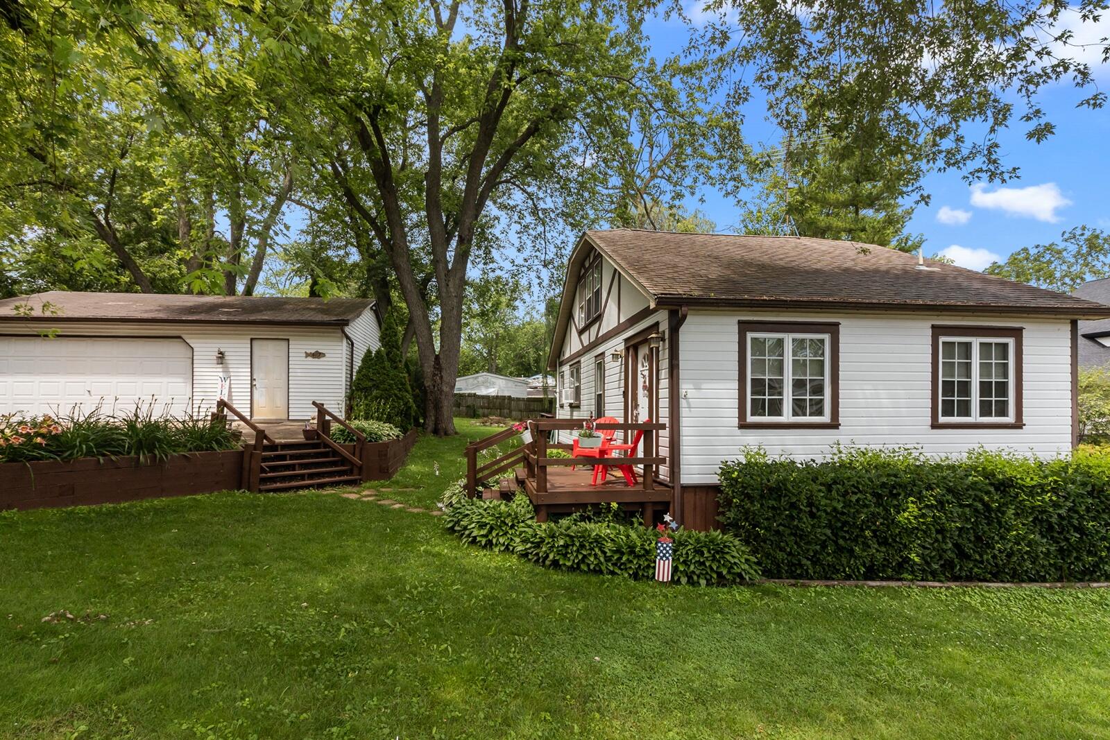 Wisconsin Lake Home for sale (MLS#: 1925785) at 4117  Chestnut Ave, in Delavan, Wisconsin. (9 of 37)