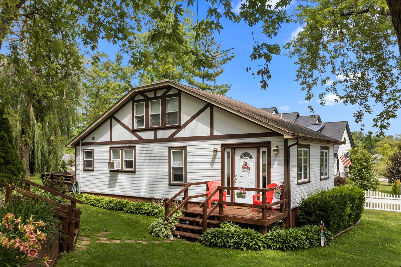 Wisconsin Lake Home for sale (MLS#: 1925785) at 4117  Chestnut Ave, in Delavan, Wisconsin. (10 of 37)