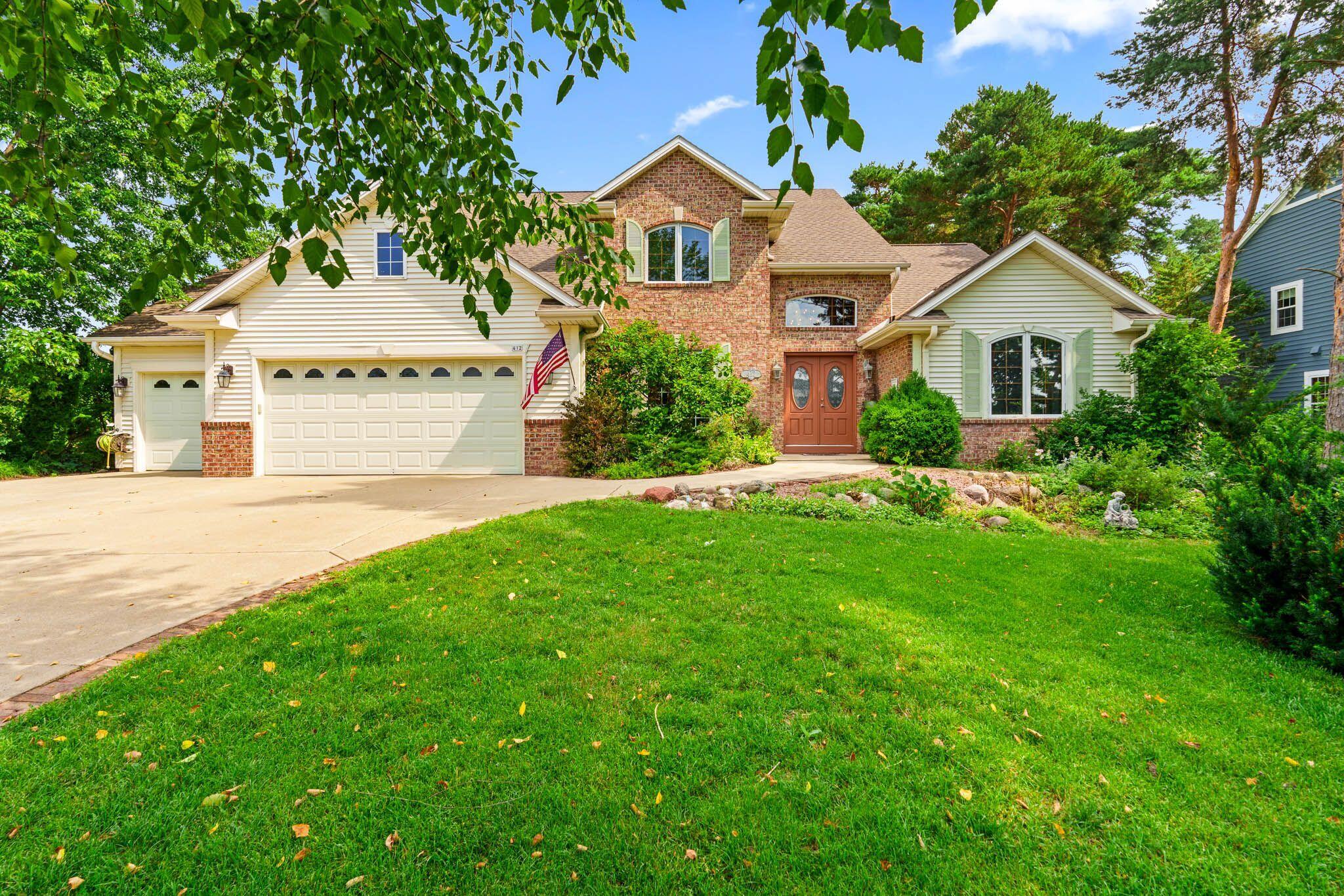 Wisconsin Lake Home for sale (MLS#: 1925786) at 412  Sand Hill Ln, in Dousman, Wisconsin. (2 of 57)
