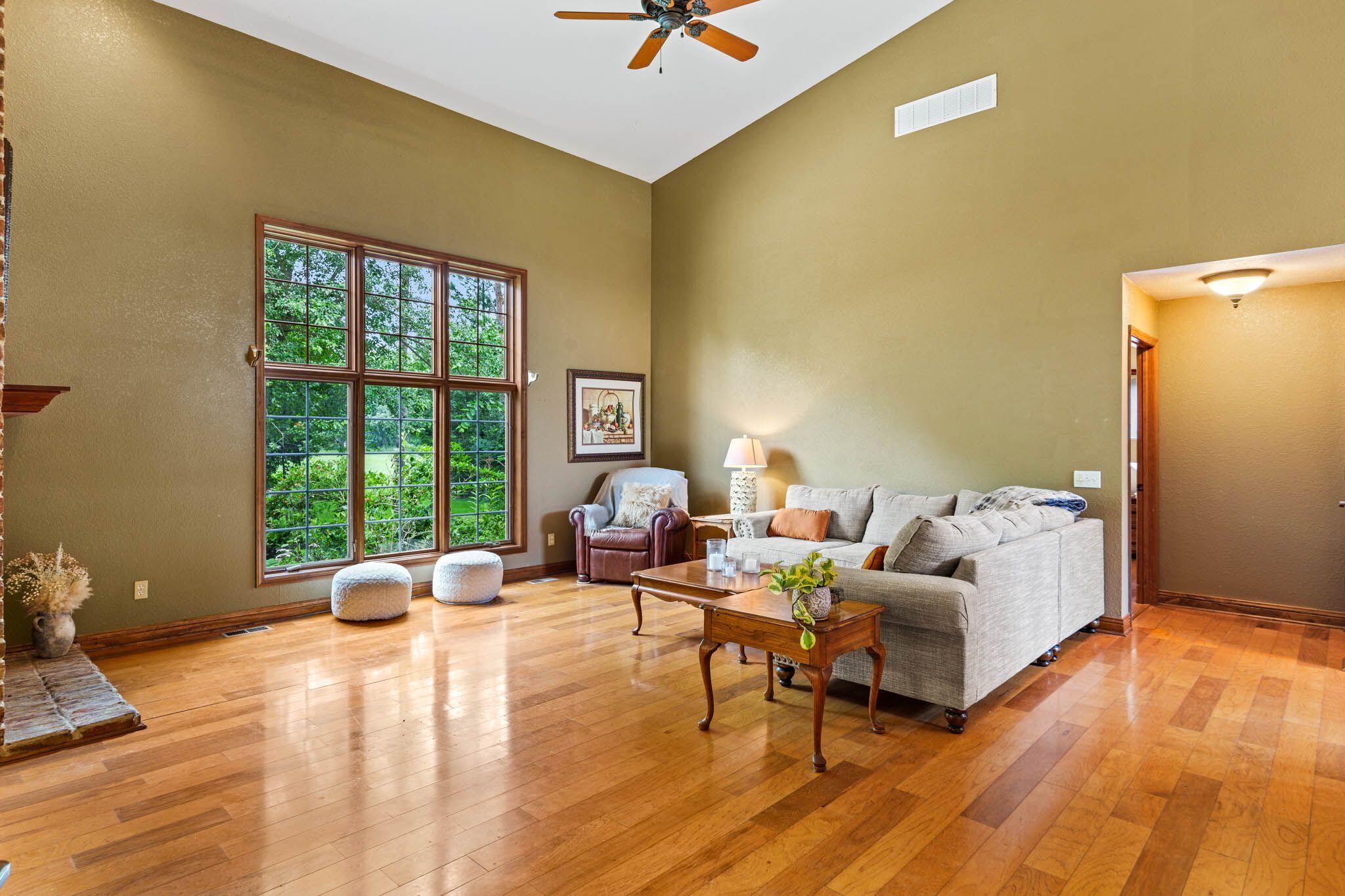 Wisconsin Lake Home for sale (MLS#: 1925786) at 412  Sand Hill Ln, in Dousman, Wisconsin. (13 of 57)