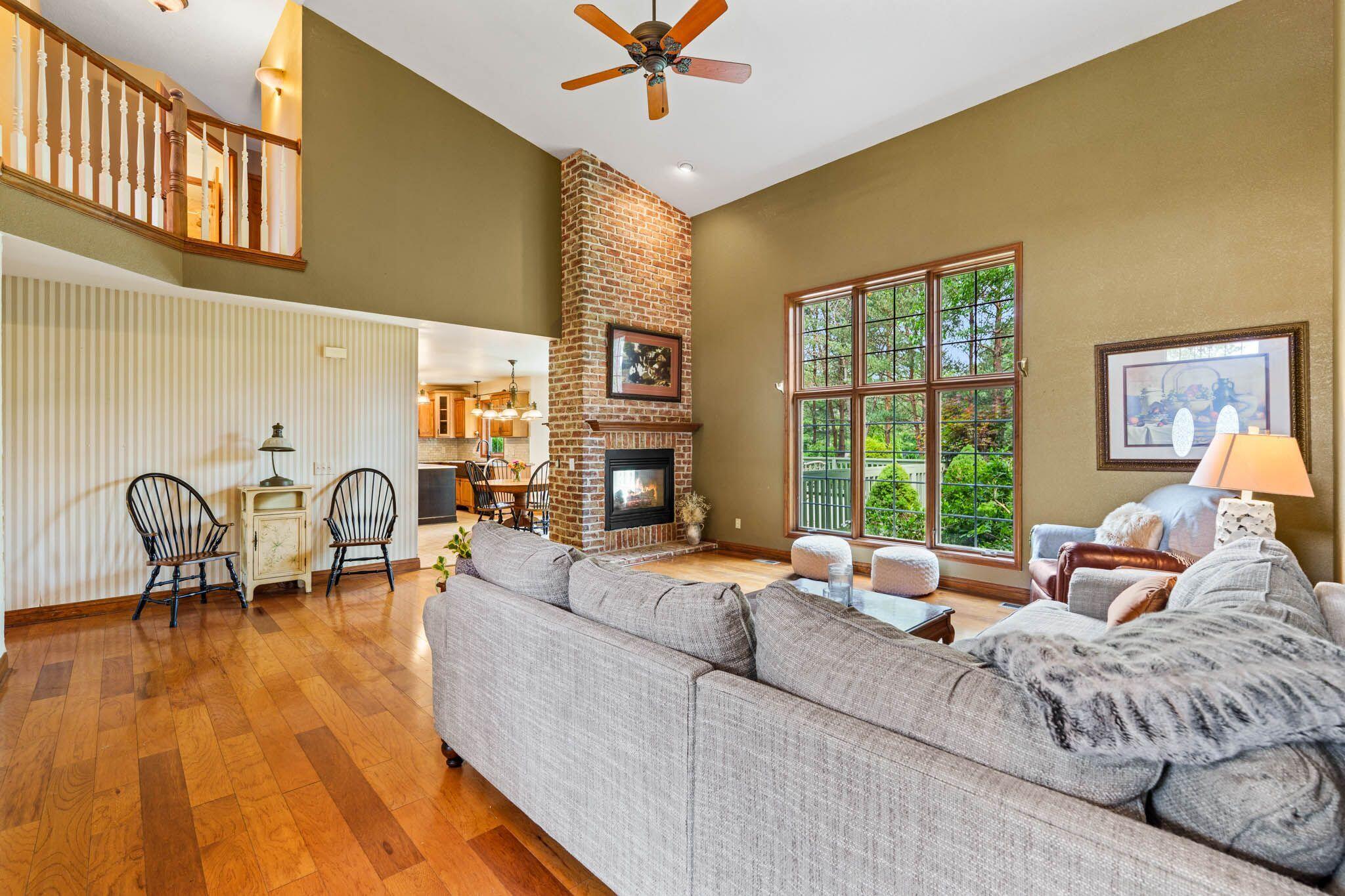 Wisconsin Lake Home for sale (MLS#: 1925786) at 412  Sand Hill Ln, in Dousman, Wisconsin. (14 of 57)