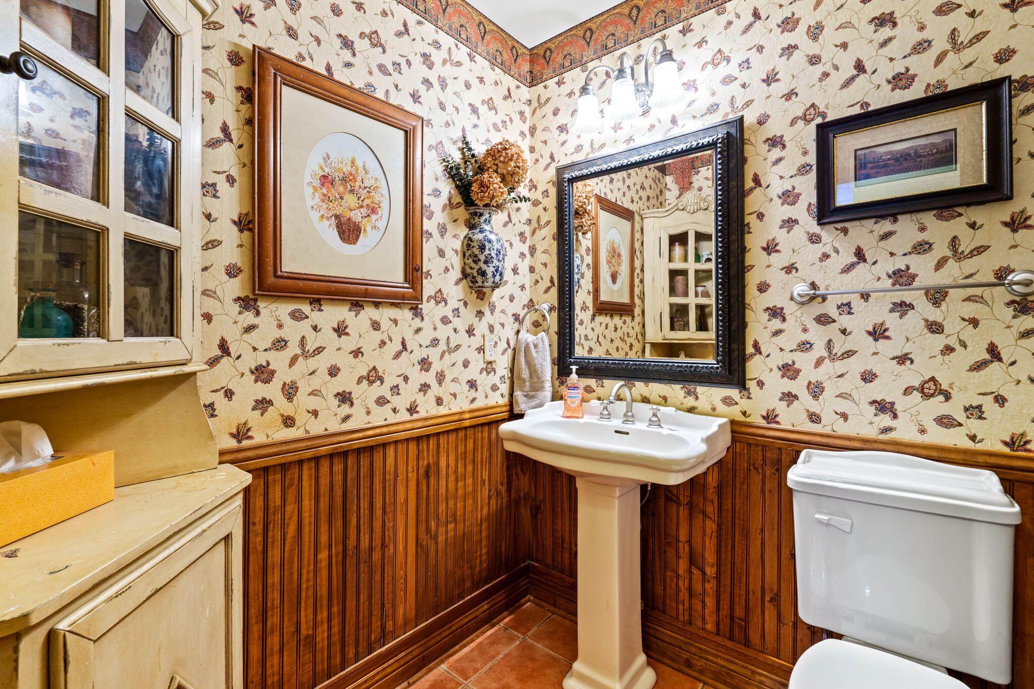 Wisconsin Lake Home for sale (MLS#: 1925786) at 412  Sand Hill Ln, in Dousman, Wisconsin. (31 of 57)