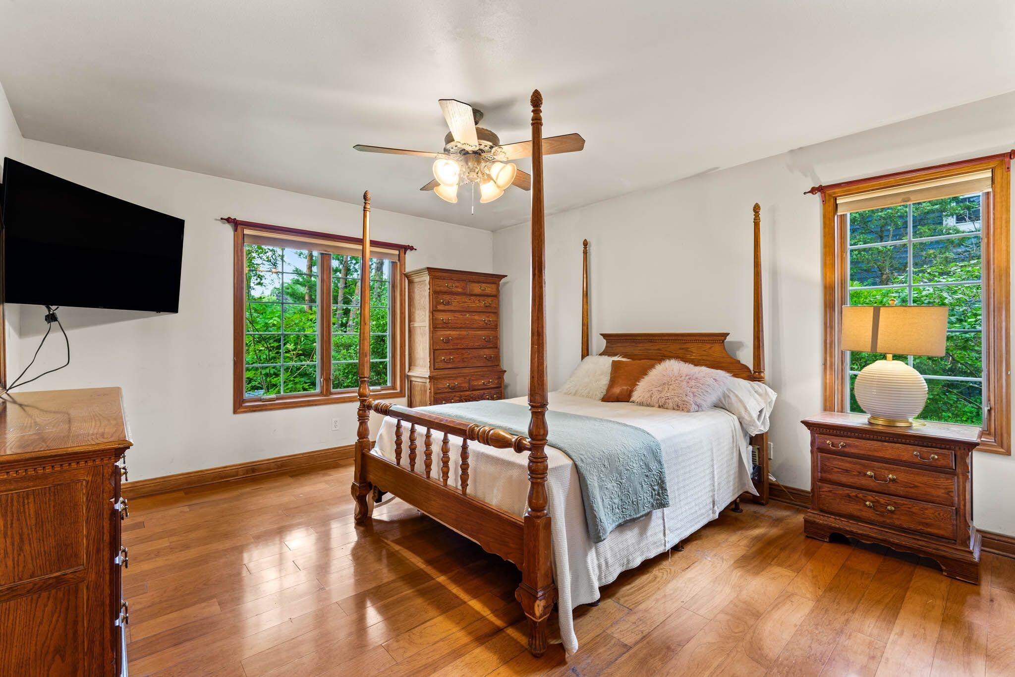 Wisconsin Lake Home for sale (MLS#: 1925786) at 412  Sand Hill Ln, in Dousman, Wisconsin. (32 of 57)