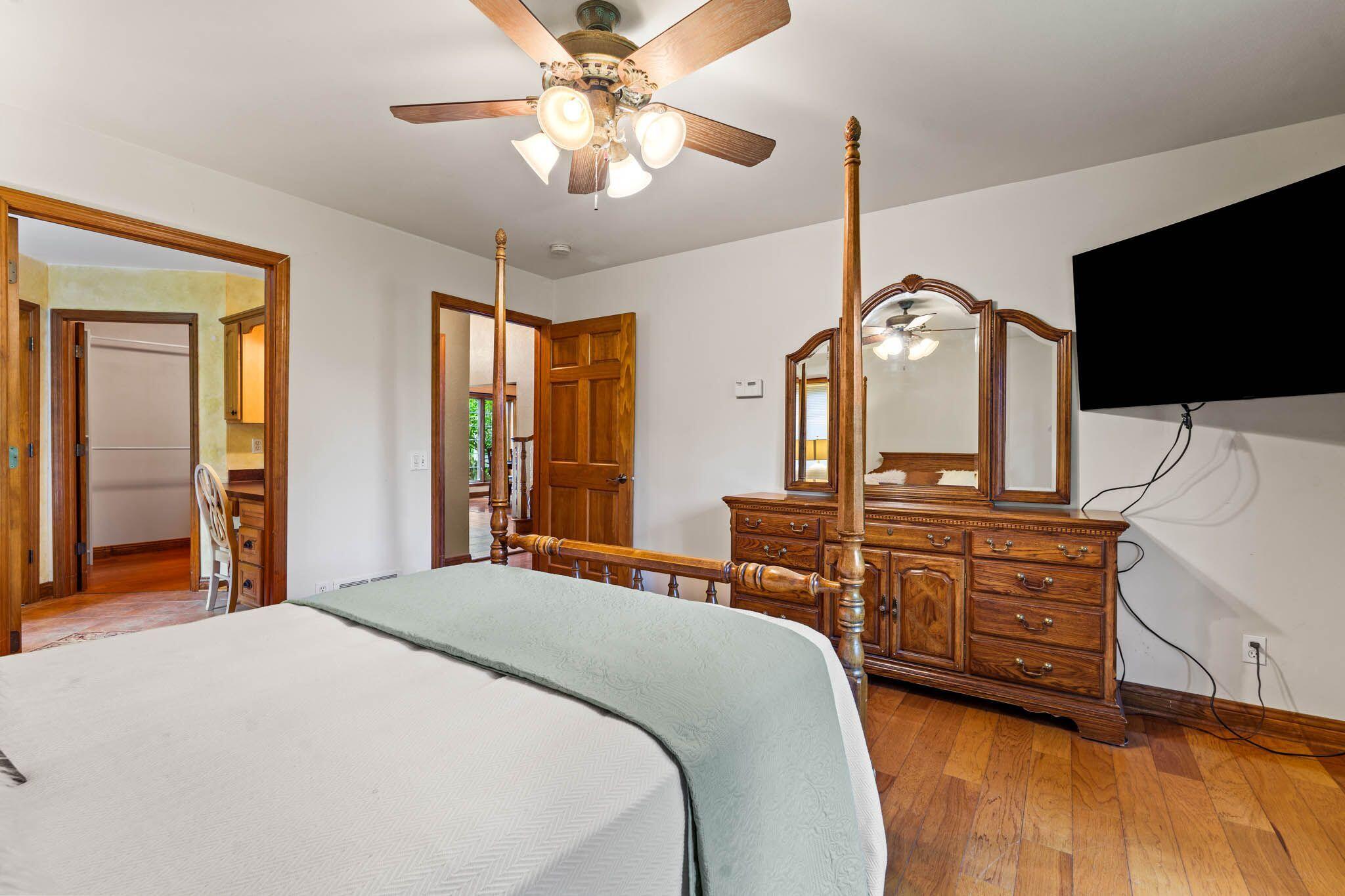 Wisconsin Lake Home for sale (MLS#: 1925786) at 412  Sand Hill Ln, in Dousman, Wisconsin. (33 of 57)