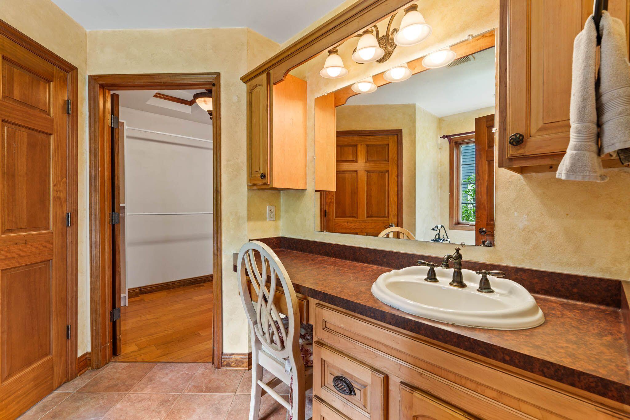 Wisconsin Lake Home for sale (MLS#: 1925786) at 412  Sand Hill Ln, in Dousman, Wisconsin. (34 of 57)