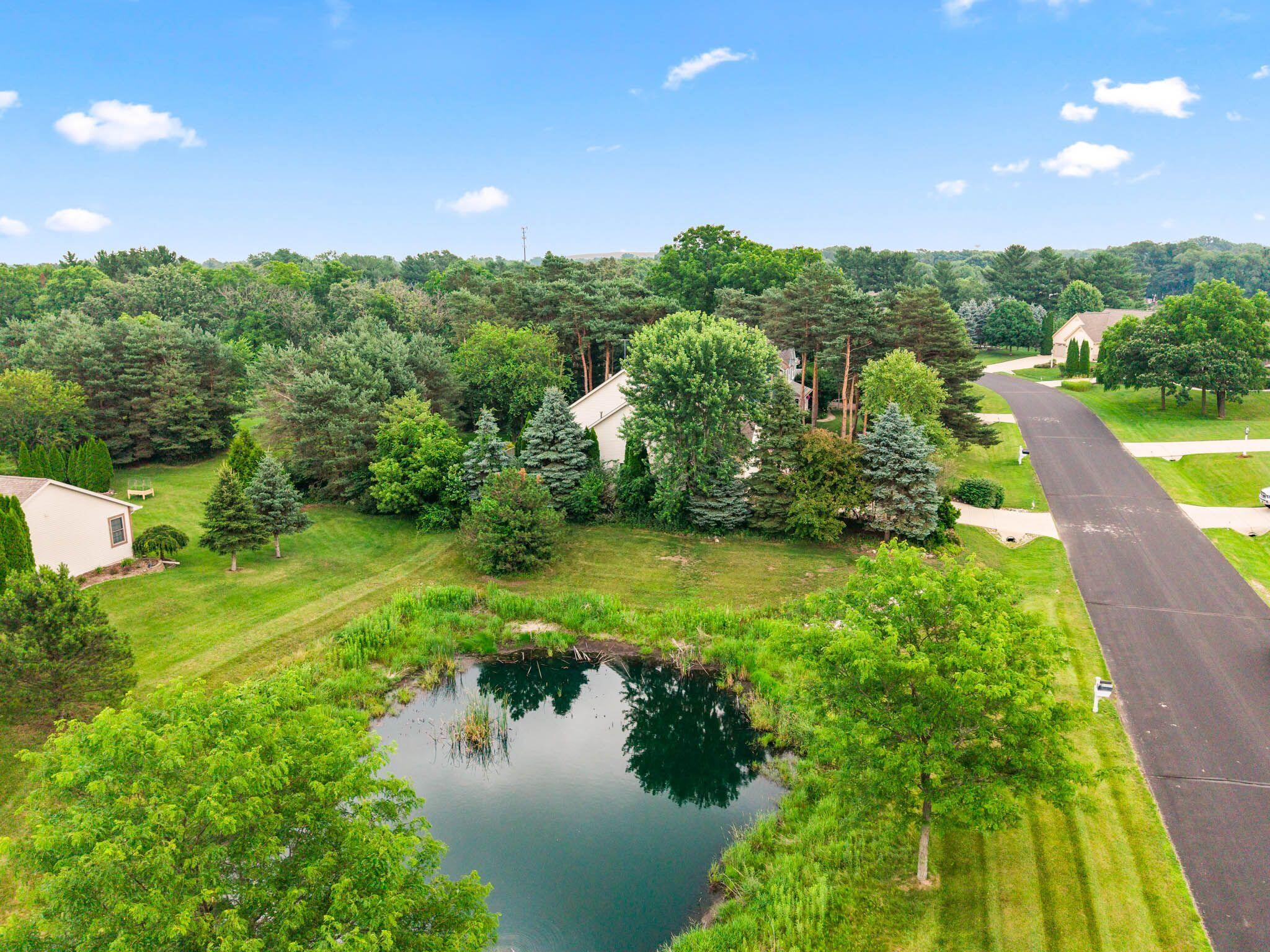 Wisconsin Lake Home for sale (MLS#: 1925786) at 412  Sand Hill Ln, in Dousman, Wisconsin. (52 of 57)