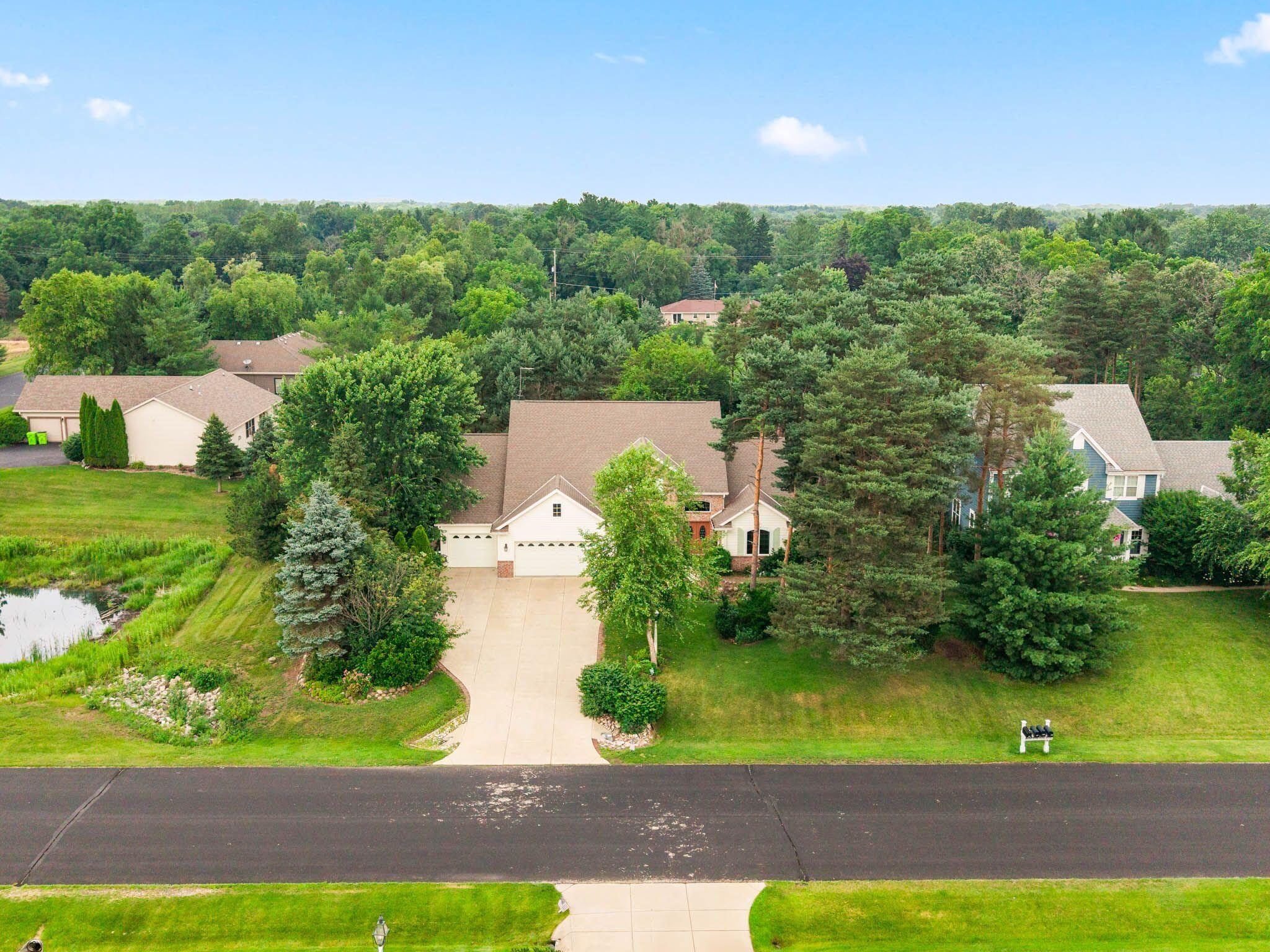 Wisconsin Lake Home for sale (MLS#: 1925786) at 412  Sand Hill Ln, in Dousman, Wisconsin. (53 of 57)