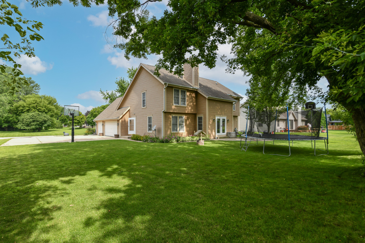 Wisconsin Lake Home for sale (MLS#: 1926003) at W156S7962  Audrey Ct, in Muskego, Wisconsin. (39 of 42)