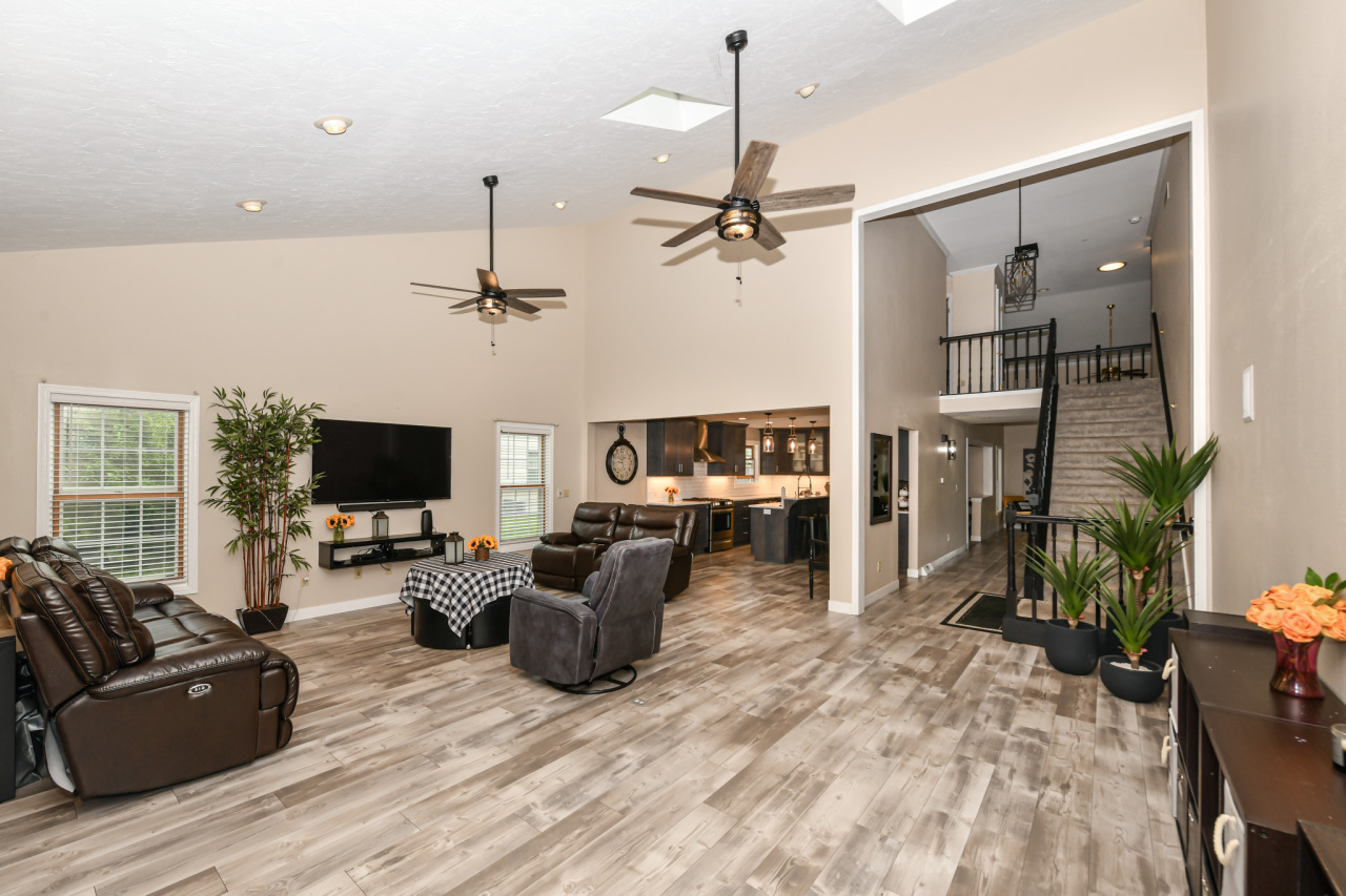Wisconsin Lake Home for sale (MLS#: 1926003) at W156S7962  Audrey Ct, in Muskego, Wisconsin. (6 of 42)