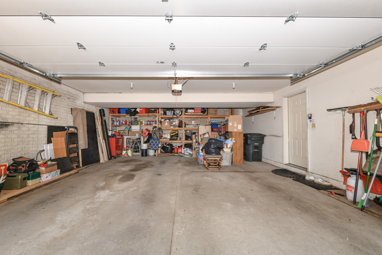 Wisconsin Lake Home for sale (MLS#: 1926095) at 142  Riverside Dr, in Waterford, Wisconsin. (26 of 39)
