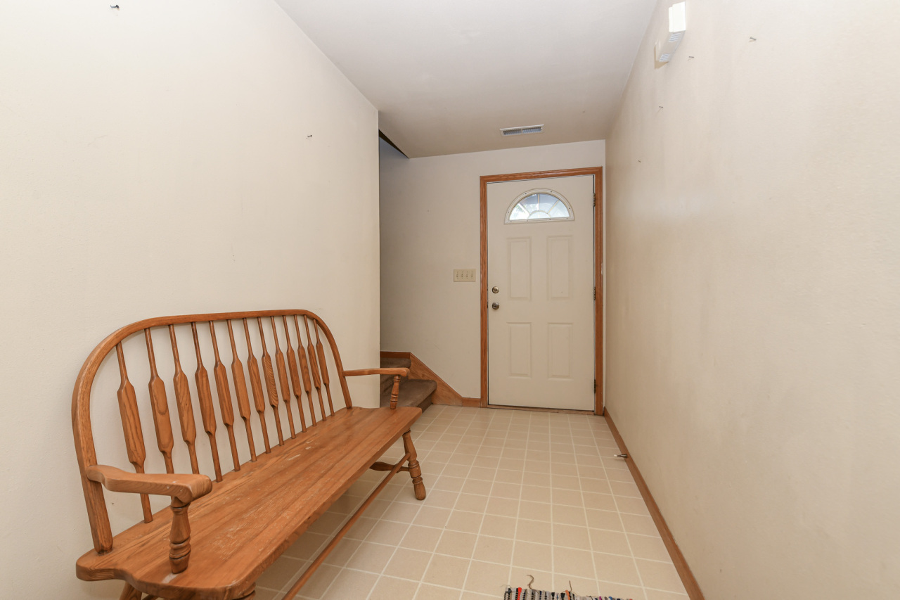 Wisconsin Lake Home for sale (MLS#: 1926095) at 142  Riverside Dr, in Waterford, Wisconsin. (4 of 39)