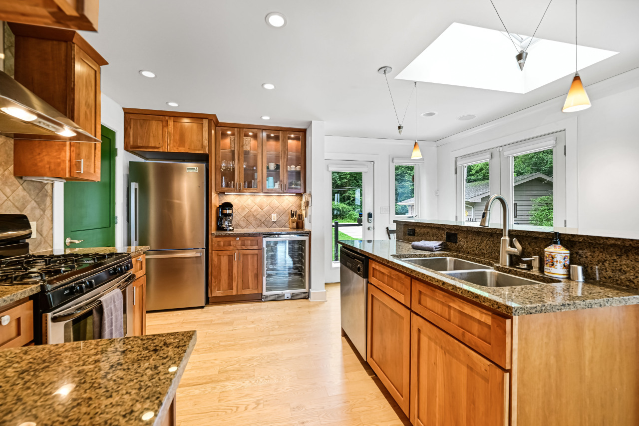 Wisconsin Lake Home for sale (MLS#: 1926129) at 23235 N Shore Dr, in Dover, Wisconsin. (7 of 46)
