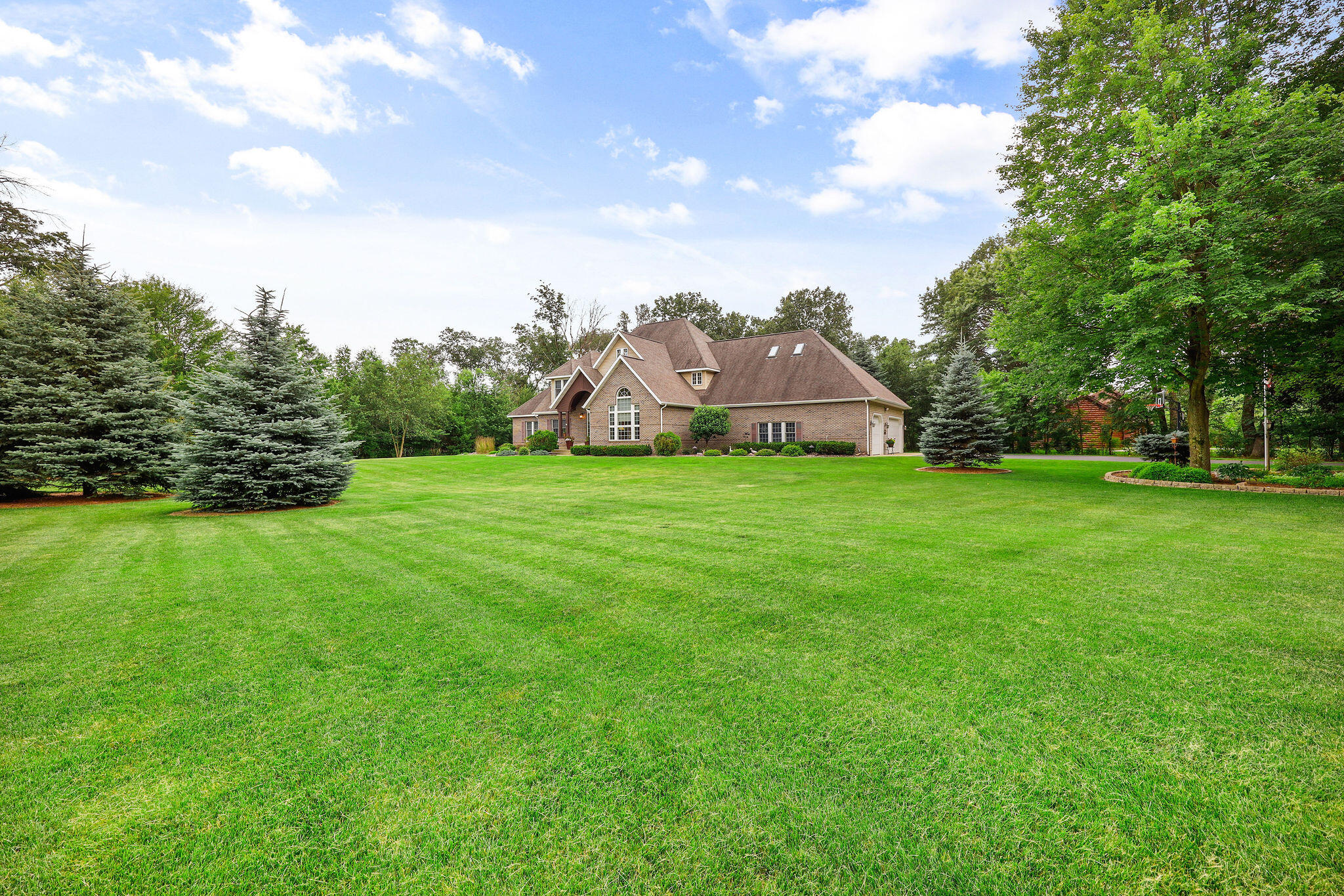 Wisconsin Lake Home for sale (MLS#: 1926154) at N7786  Legend Lake Cir, in Germantown, Wisconsin. (54 of 61)
