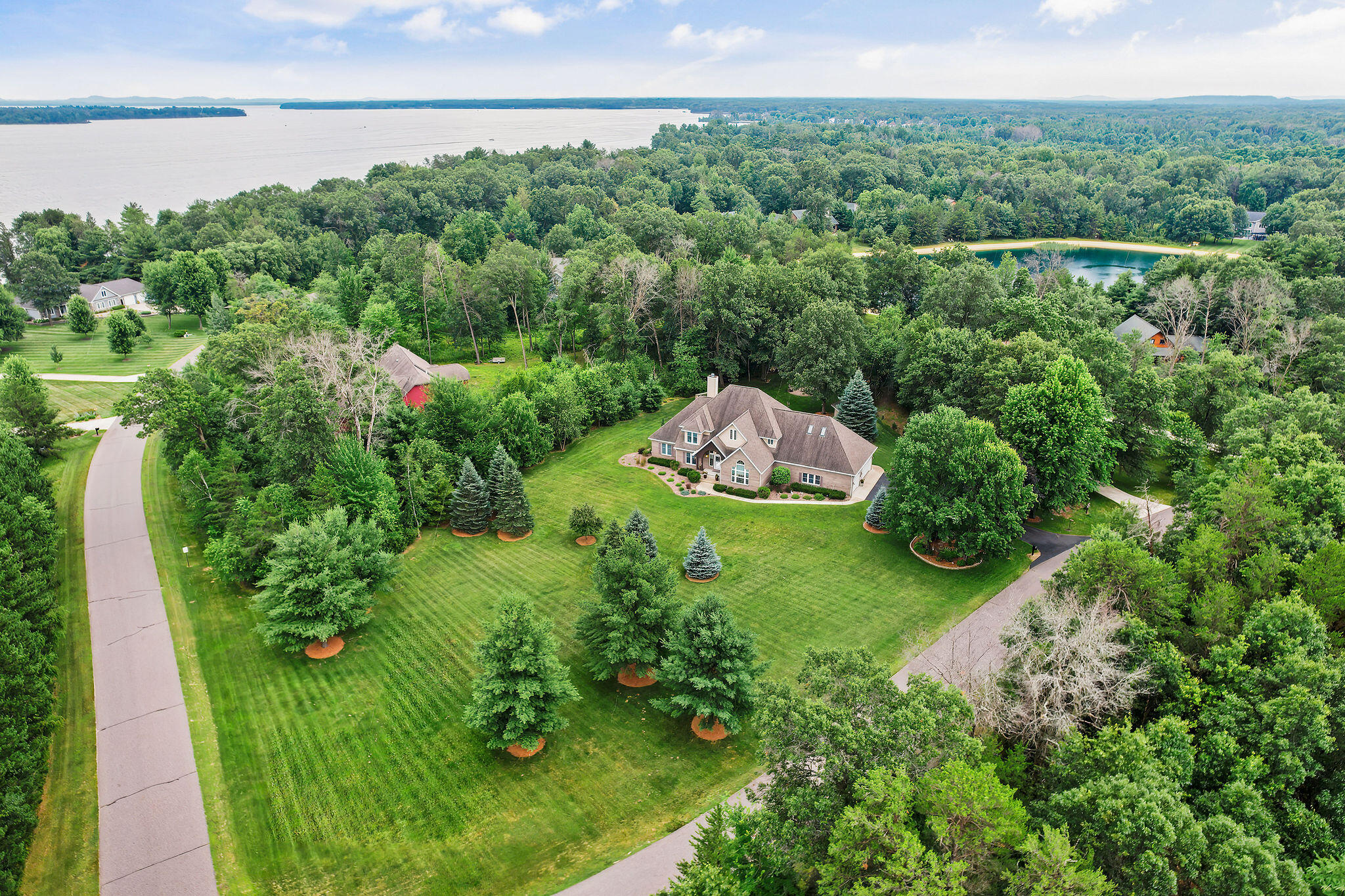 Wisconsin Lake Home for sale (MLS#: 1926154) at N7786  Legend Lake Cir, in Germantown, Wisconsin. (55 of 61)