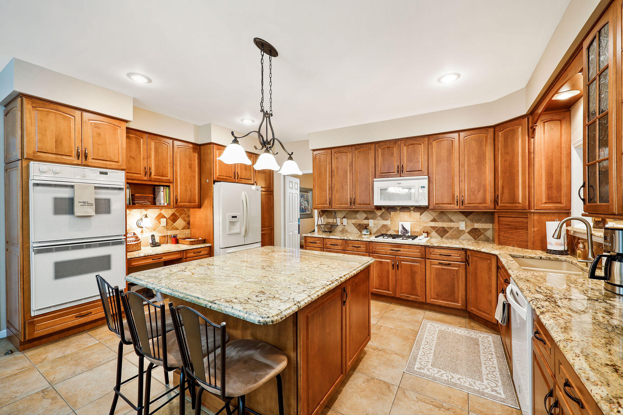 Wisconsin Lake Home for sale (MLS#: 1926154) at N7786  Legend Lake Cir, in Germantown, Wisconsin. (9 of 61)