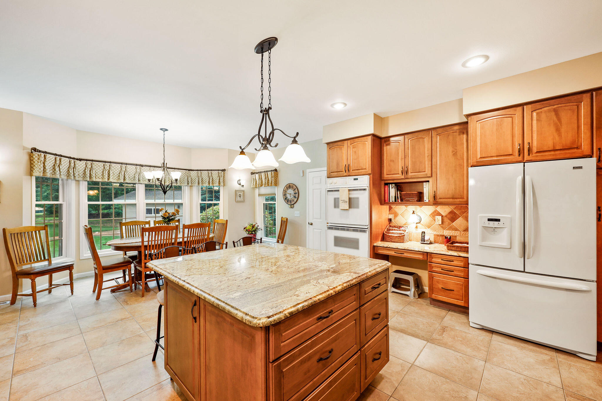 Wisconsin Lake Home for sale (MLS#: 1926154) at N7786  Legend Lake Cir, in Germantown, Wisconsin. (10 of 61)