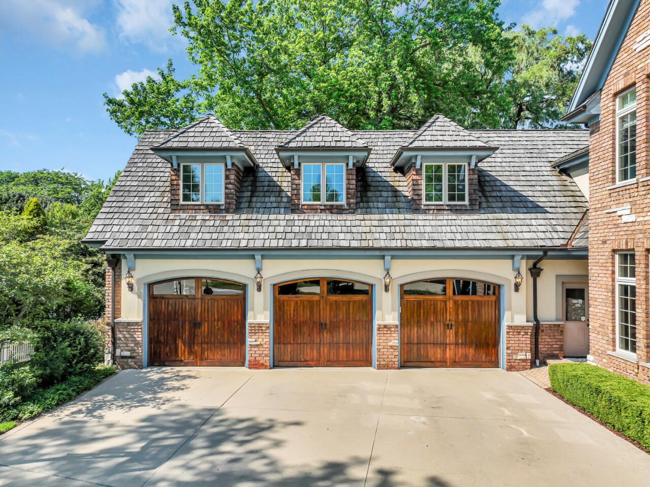 Wisconsin Lake Home for sale (MLS#: 1926254) at 106  Michigan Ct, in Racine, Wisconsin. (5 of 132)