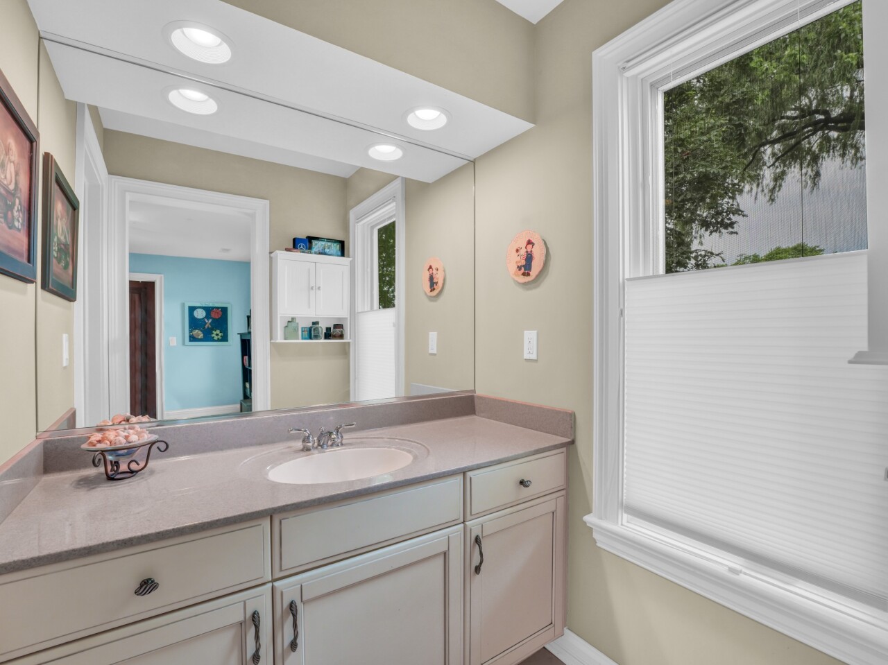 Wisconsin Lake Home for sale (MLS#: 1926254) at 106  Michigan Ct, in Racine, Wisconsin. (58 of 132)