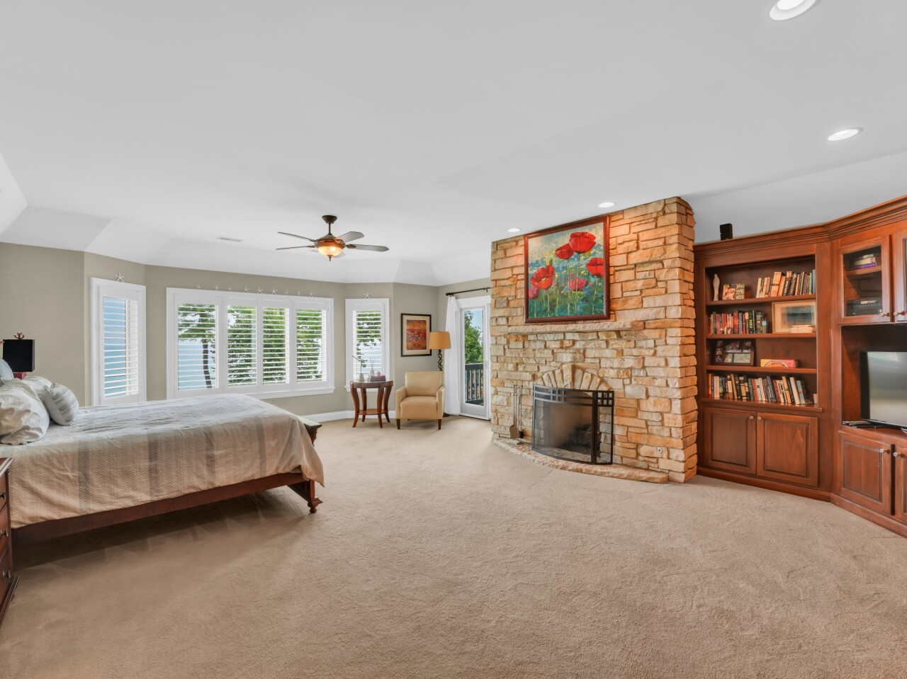 Wisconsin Lake Home for sale (MLS#: 1926254) at 106  Michigan Ct, in Racine, Wisconsin. (70 of 132)