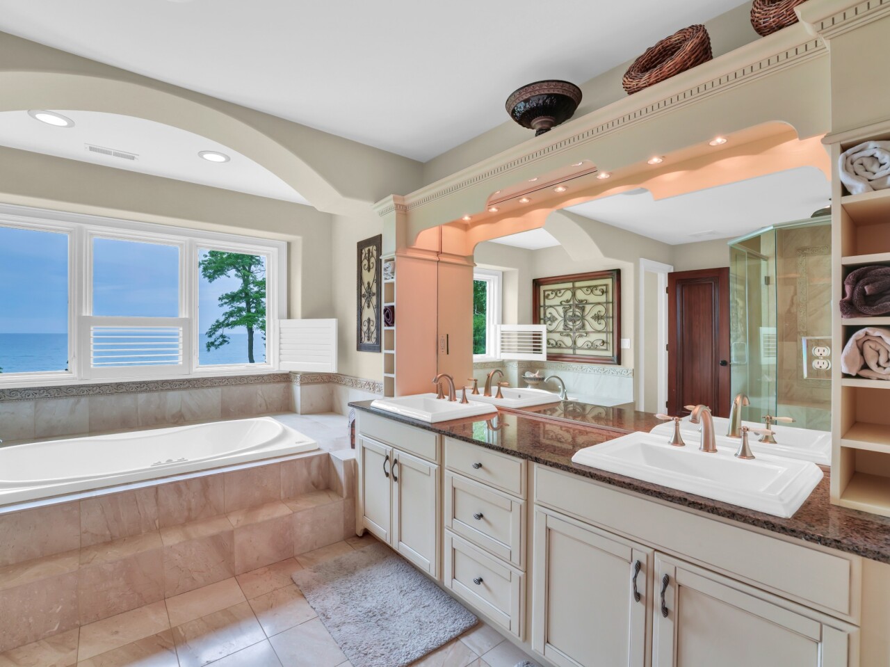 Wisconsin Lake Home for sale (MLS#: 1926254) at 106  Michigan Ct, in Racine, Wisconsin. (77 of 132)