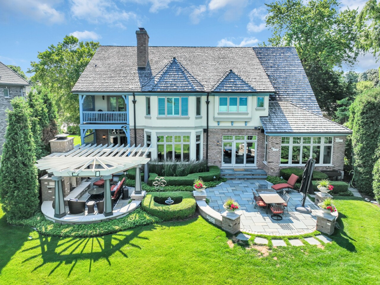 Wisconsin Lake Home for sale (MLS#: 1926254) at 106  Michigan Ct, in Racine, Wisconsin. (100 of 132)