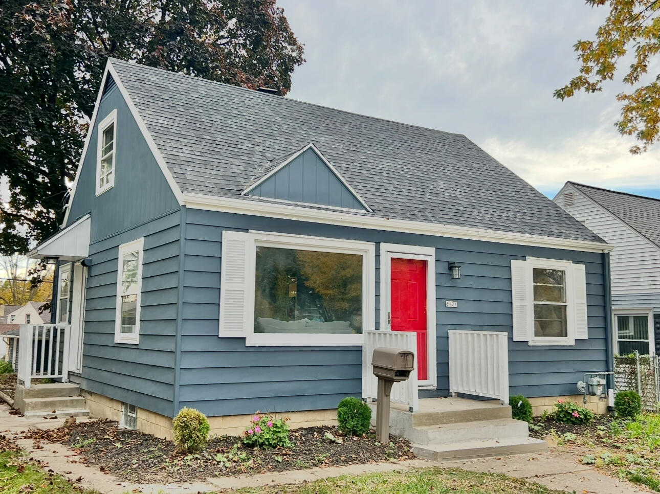 Wisconsin Lake Home for sale (MLS#: 1926304) at 8621 W Lisbon Ave, in Milwaukee, Wisconsin. (23 of 23)