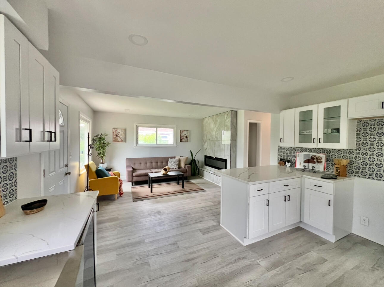 Wisconsin Lake Home for sale (MLS#: 1926336) at 4742 N 91st St, in Milwaukee, Wisconsin. (5 of 20)