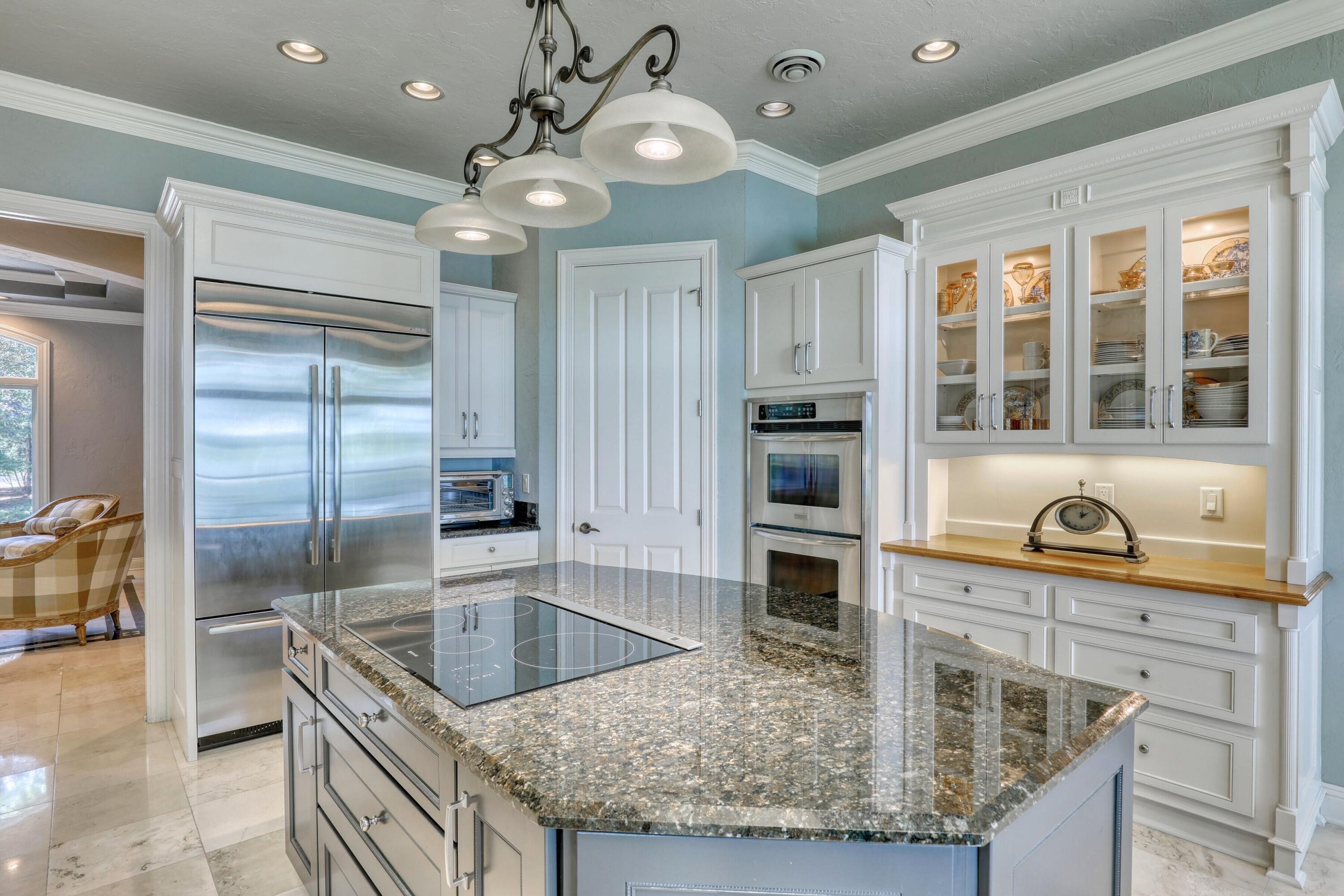 Wisconsin Lake Home for sale (MLS#: 1926337) at W278N2920  Oak St, in Pewaukee, Wisconsin. (11 of 48)