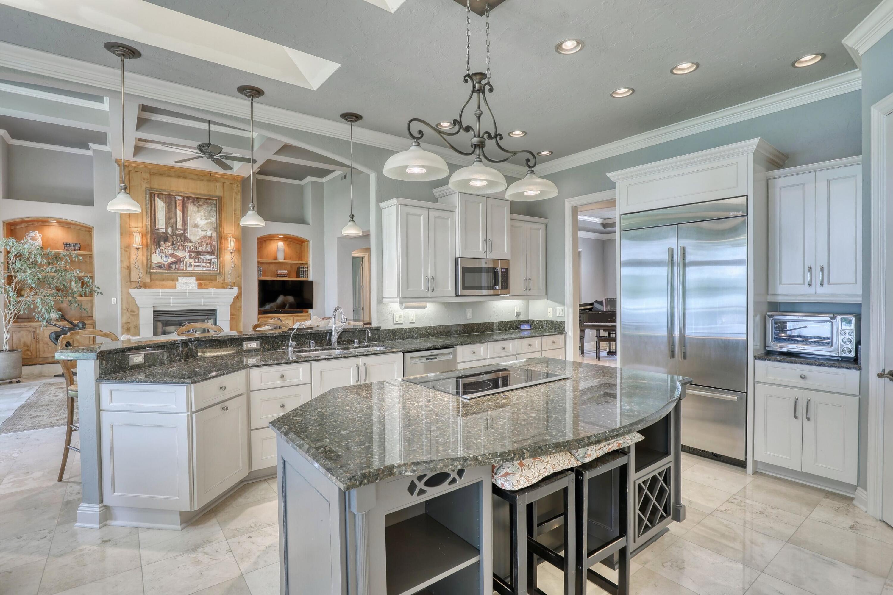 Wisconsin Lake Home for sale (MLS#: 1926337) at W278N2920  Oak St, in Pewaukee, Wisconsin. (12 of 48)