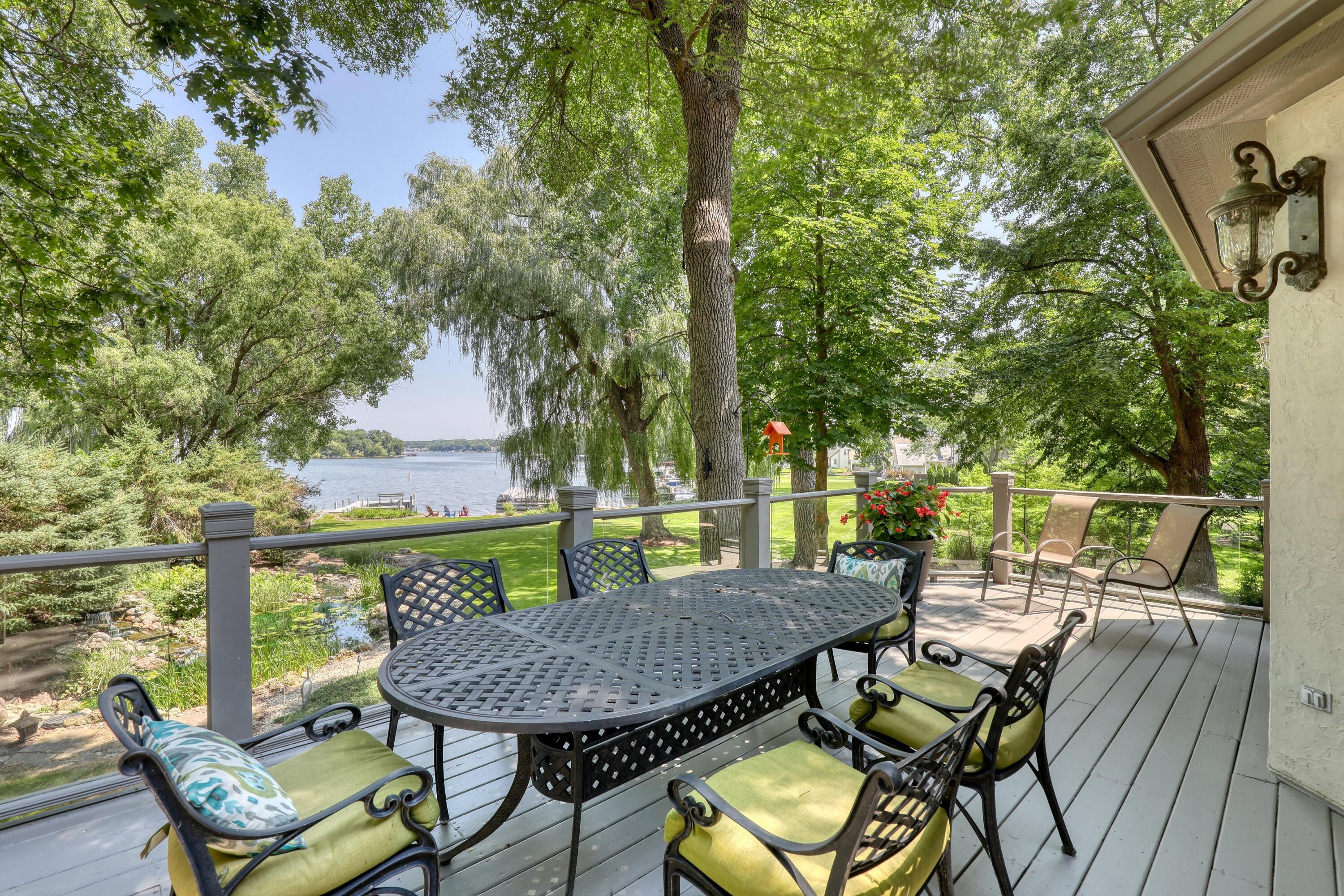 Wisconsin Lake Home for sale (MLS#: 1926337) at W278N2920  Oak St, in Pewaukee, Wisconsin. (3 of 48)