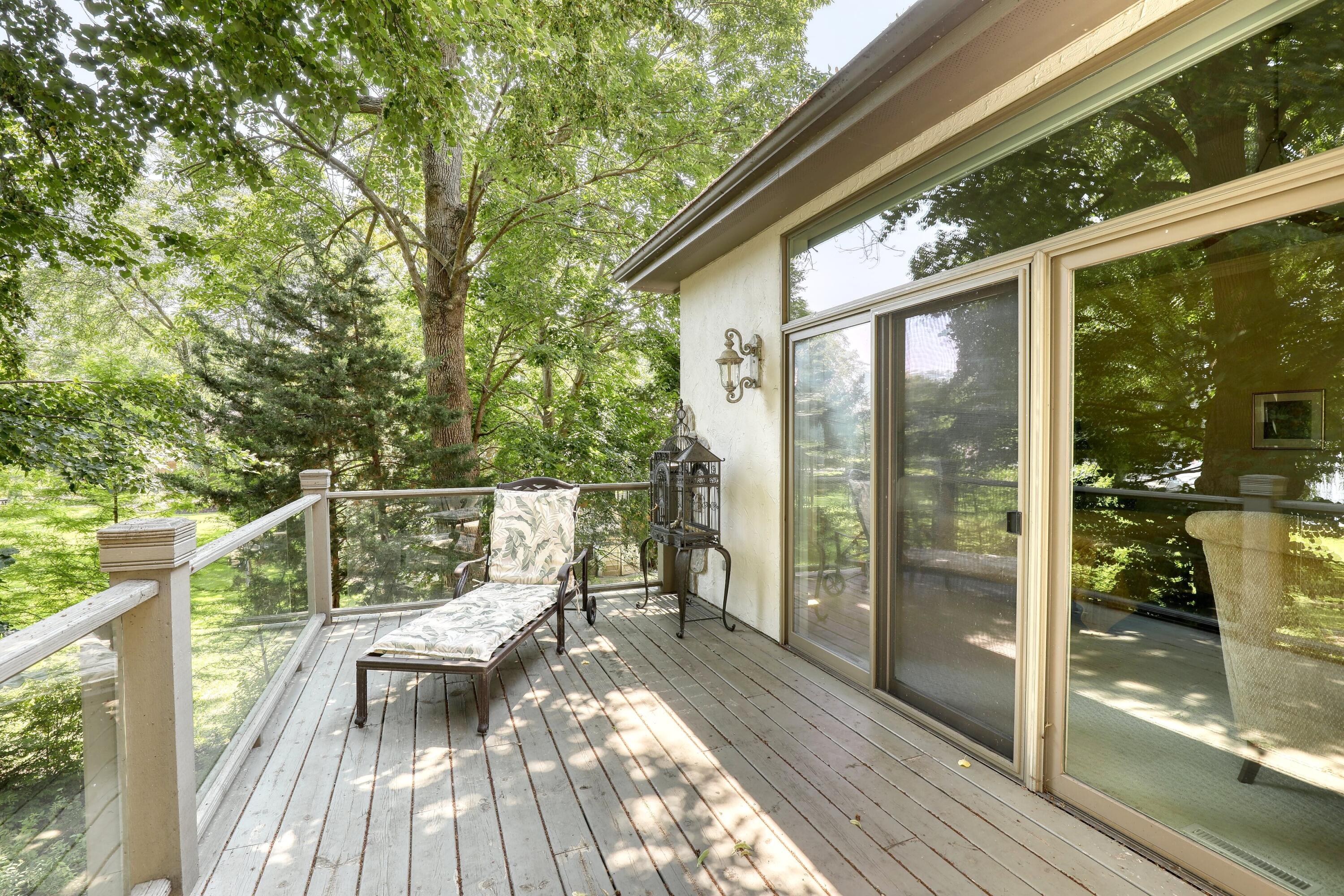 Wisconsin Lake Home for sale (MLS#: 1926337) at W278N2920  Oak St, in Pewaukee, Wisconsin. (24 of 48)