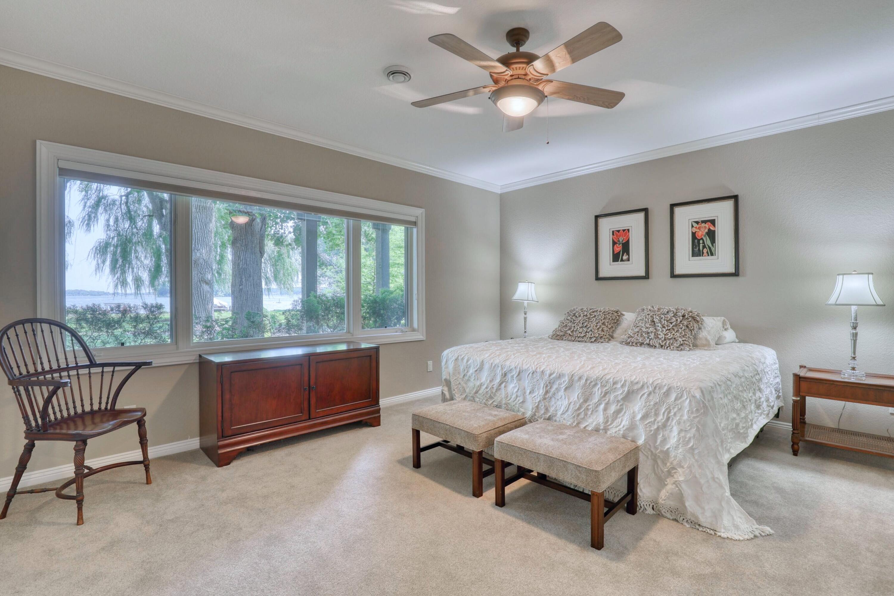 Wisconsin Lake Home for sale (MLS#: 1926337) at W278N2920  Oak St, in Pewaukee, Wisconsin. (34 of 48)