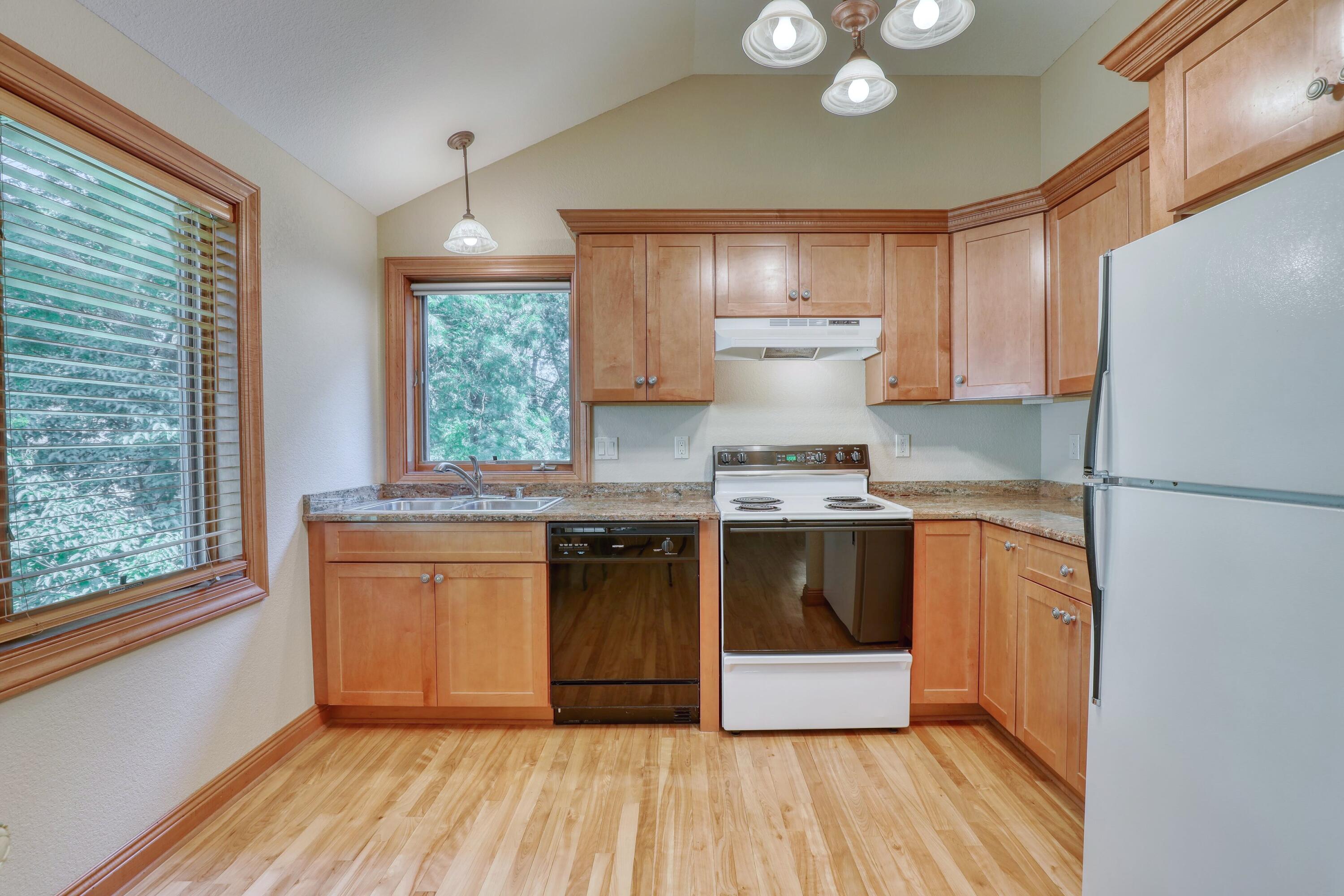 Wisconsin Lake Home for sale (MLS#: 1926337) at W278N2920  Oak St, in Pewaukee, Wisconsin. (43 of 48)