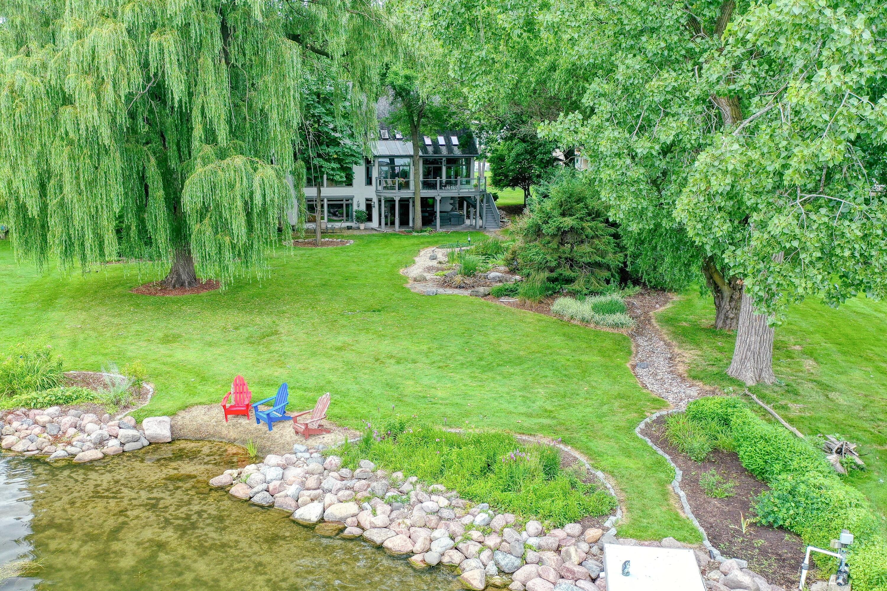 Wisconsin Lake Home for sale (MLS#: 1926337) at W278N2920  Oak St, in Pewaukee, Wisconsin. (47 of 48)