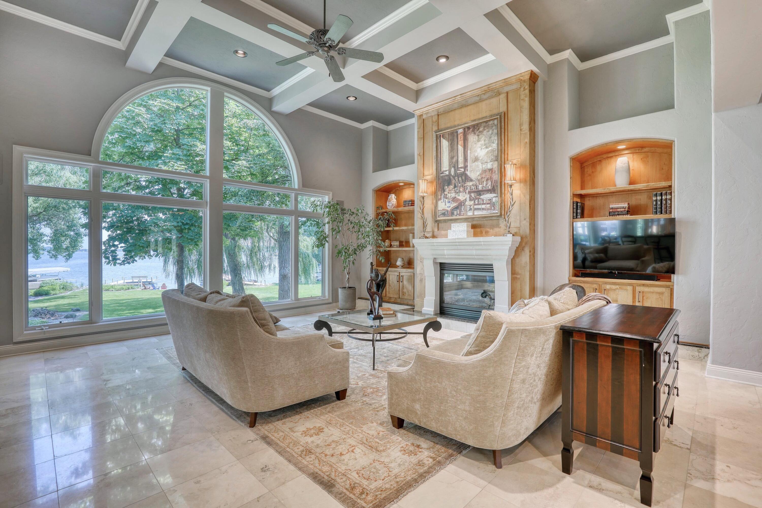 Wisconsin Lake Home for sale (MLS#: 1926337) at W278N2920  Oak St, in Pewaukee, Wisconsin. (6 of 48)