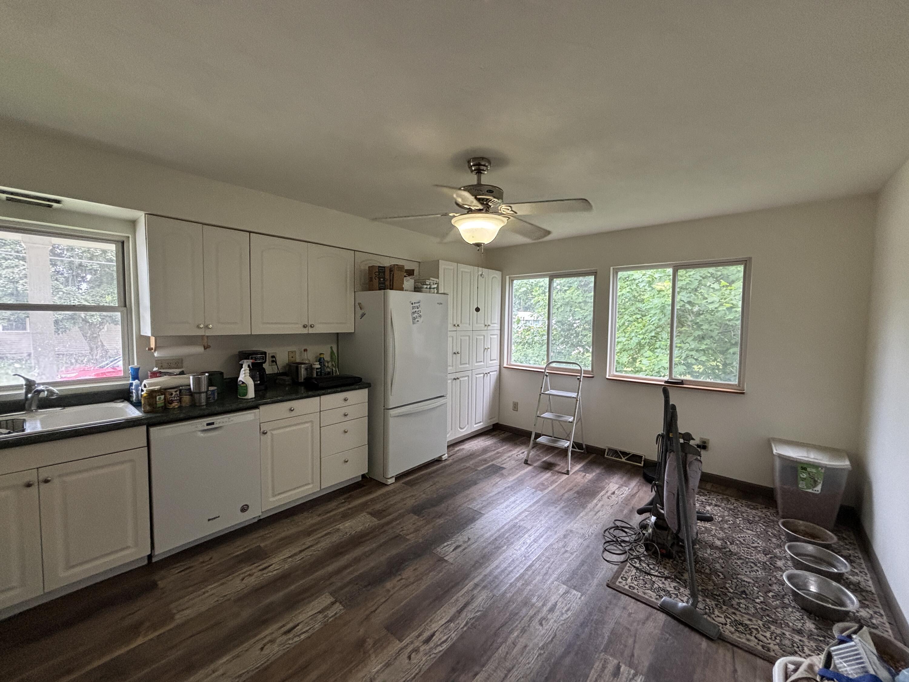 Wisconsin Lake Home for sale (MLS#: 1926476) at 816  Clay St, in Watertown, Wisconsin. (3 of 20)