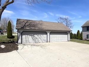 Wisconsin Lake Home for sale (MLS#: 1926547) at 3344  Lake Dr, in Hartford, Wisconsin. (34 of 36)
