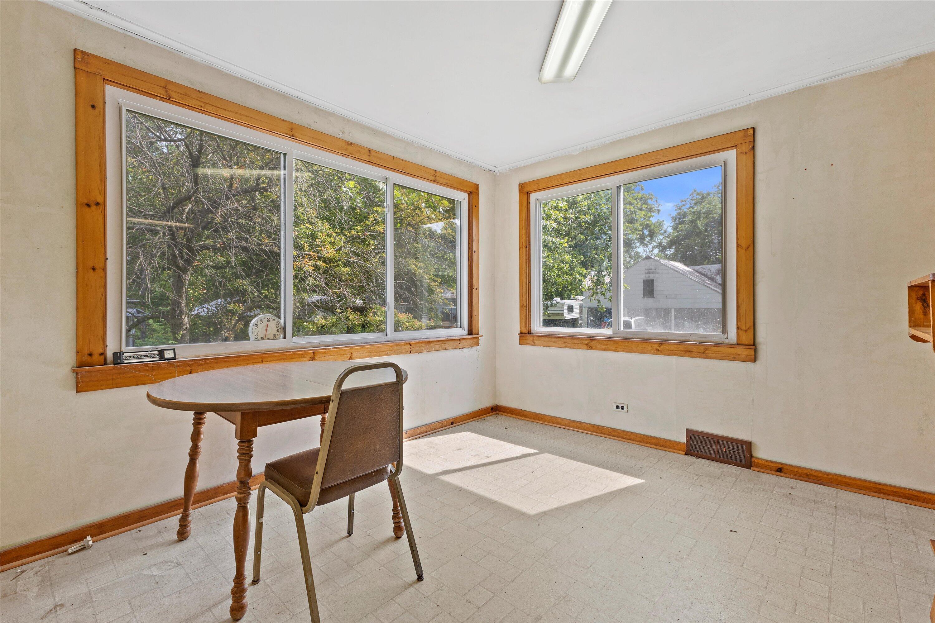 Wisconsin Lake Home for sale (MLS#: 1926600) at 1310 S Whitewater Ave, in Jefferson, Wisconsin. (15 of 55)