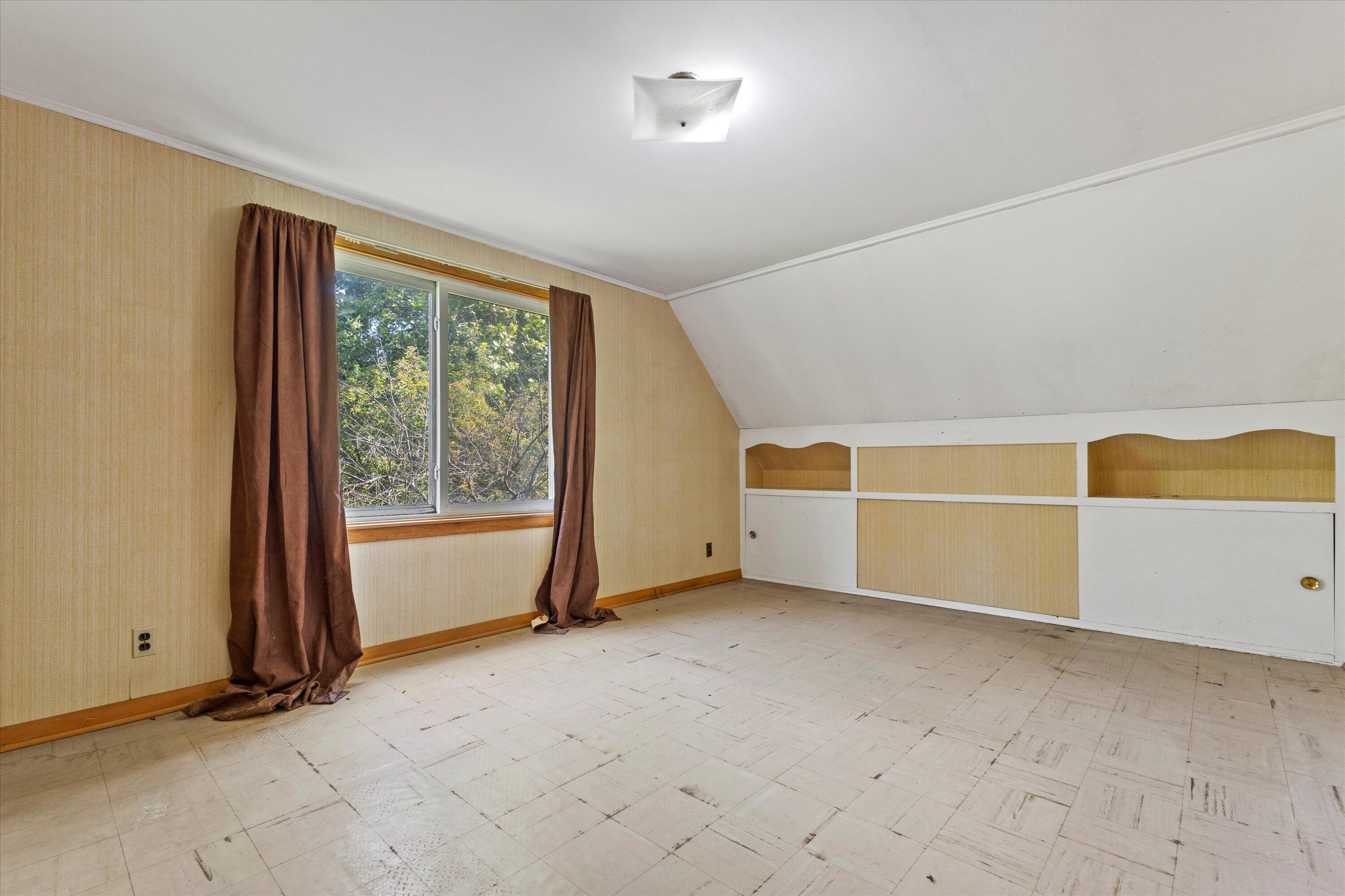 Wisconsin Lake Home for sale (MLS#: 1926600) at 1310 S Whitewater Ave, in Jefferson, Wisconsin. (24 of 55)