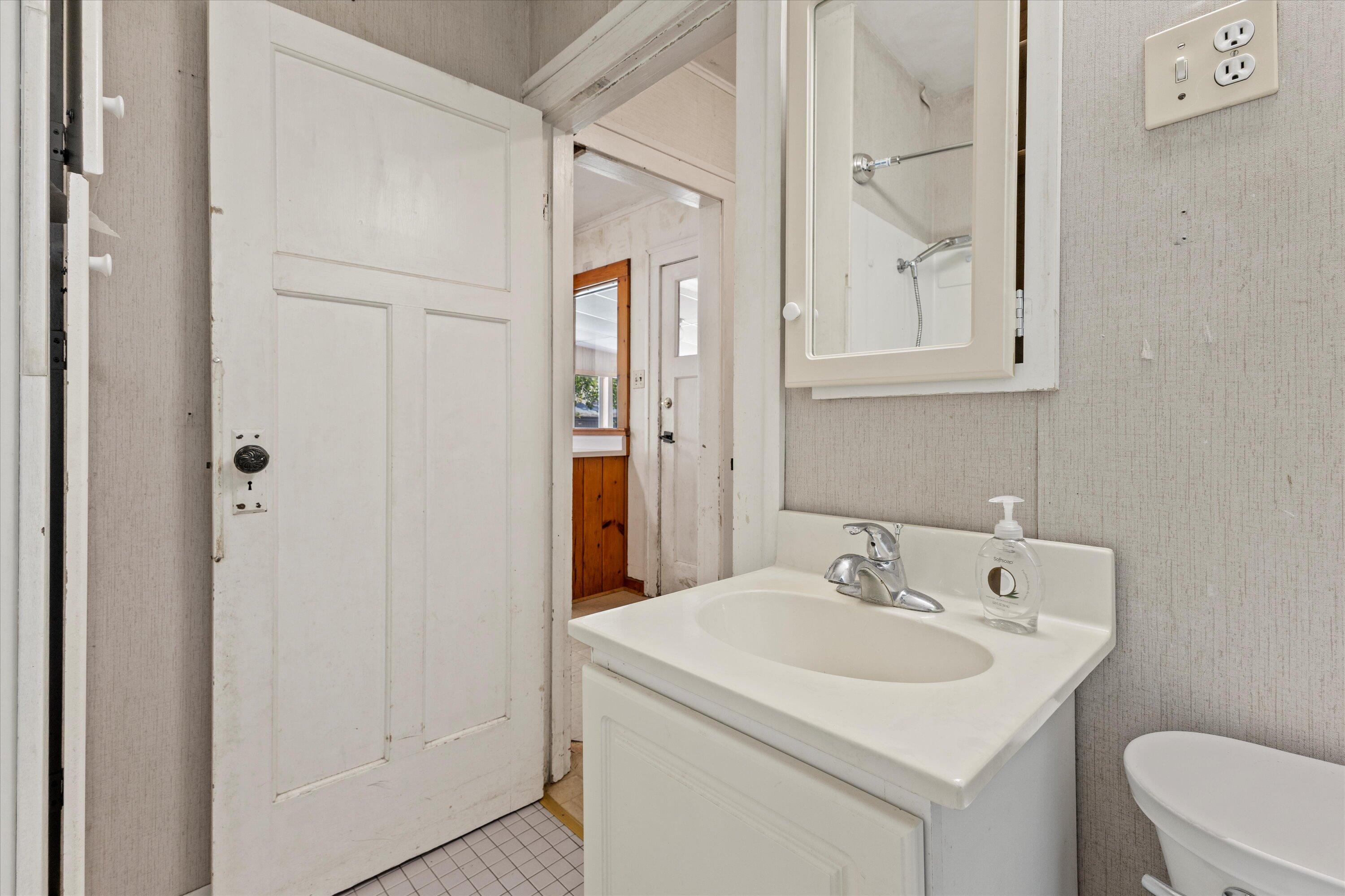 Wisconsin Lake Home for sale (MLS#: 1926600) at 1310 S Whitewater Ave, in Jefferson, Wisconsin. (30 of 55)