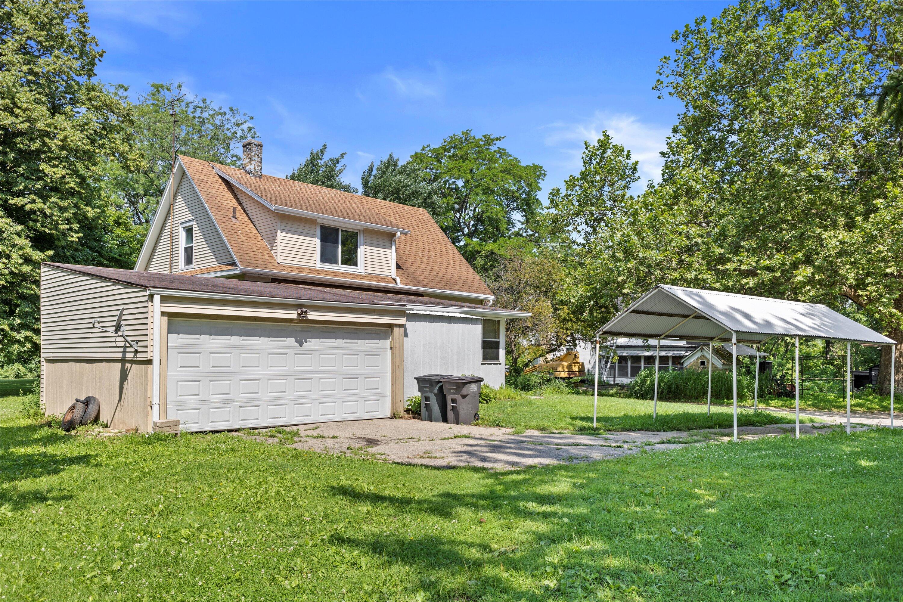 Wisconsin Lake Home for sale (MLS#: 1926600) at 1310 S Whitewater Ave, in Jefferson, Wisconsin. (4 of 55)