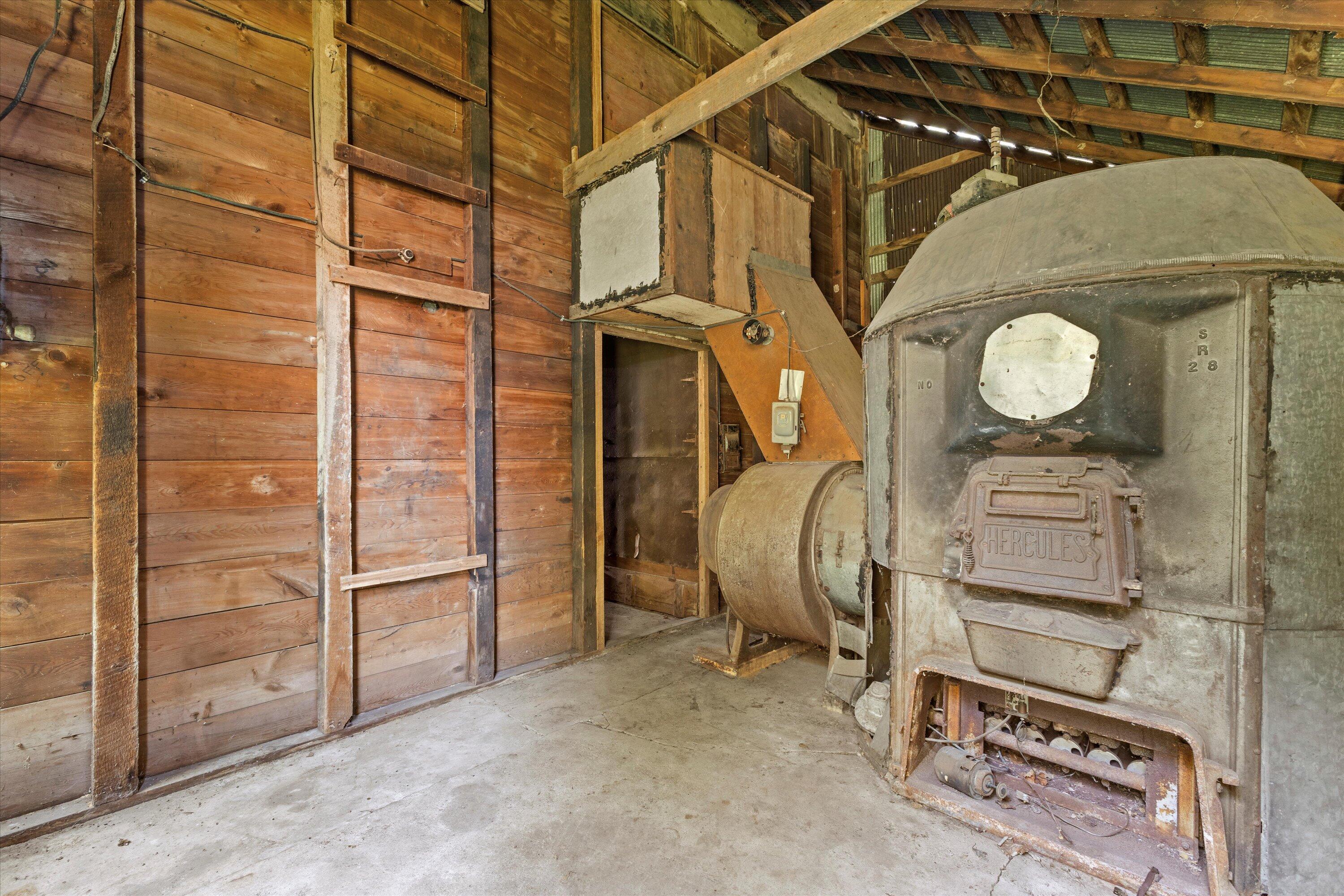 Wisconsin Lake Home for sale (MLS#: 1926600) at 1310 S Whitewater Ave, in Jefferson, Wisconsin. (40 of 55)