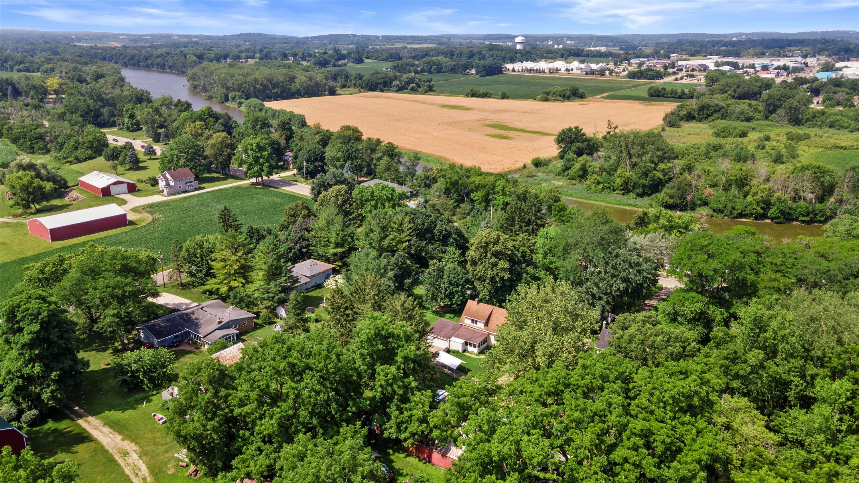 Wisconsin Lake Home for sale (MLS#: 1926600) at 1310 S Whitewater Ave, in Jefferson, Wisconsin. (43 of 55)