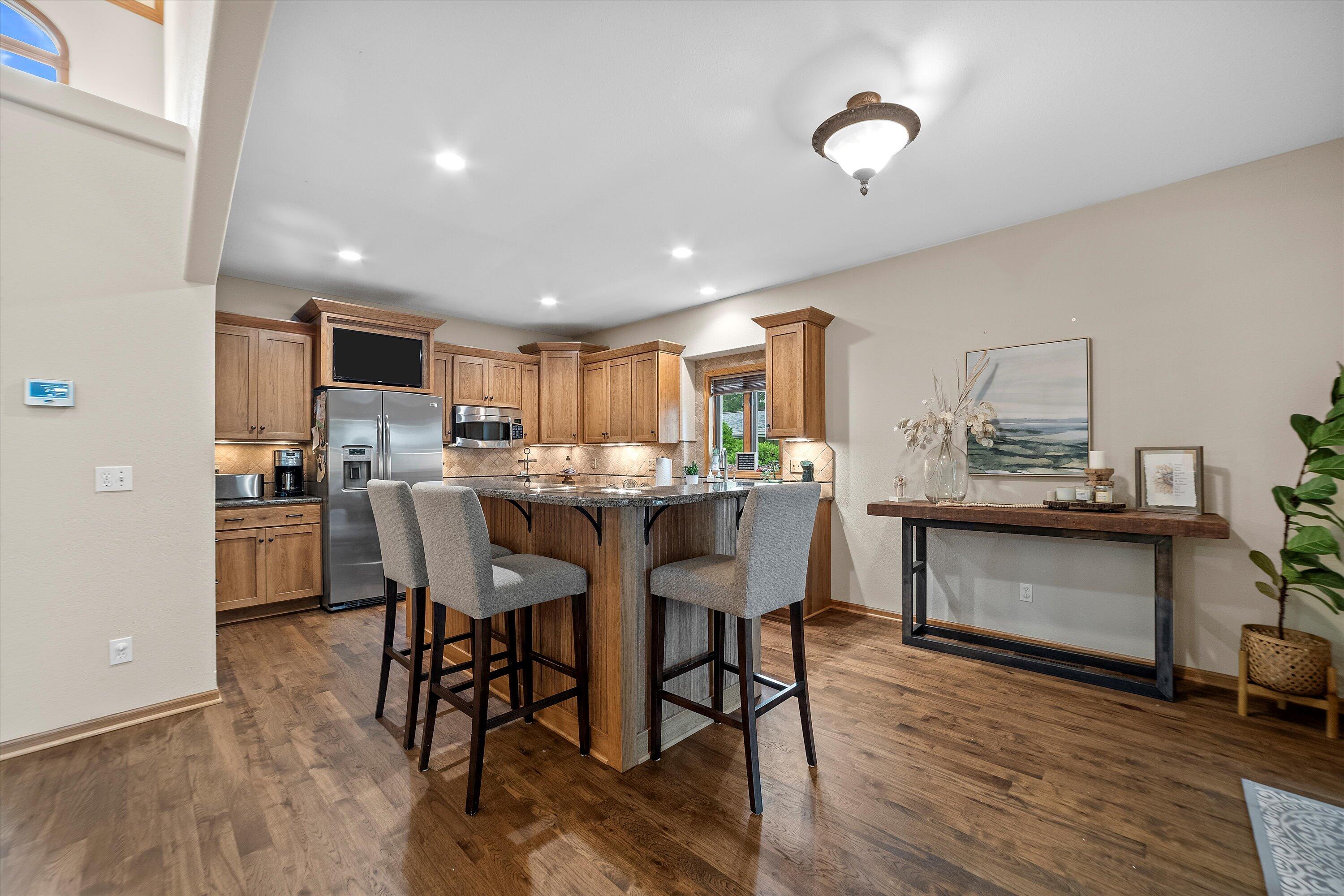 Wisconsin Lake Home for sale (MLS#: 1926653) at W354N5000  Road T -, in Oconomowoc, Wisconsin. (13 of 81)