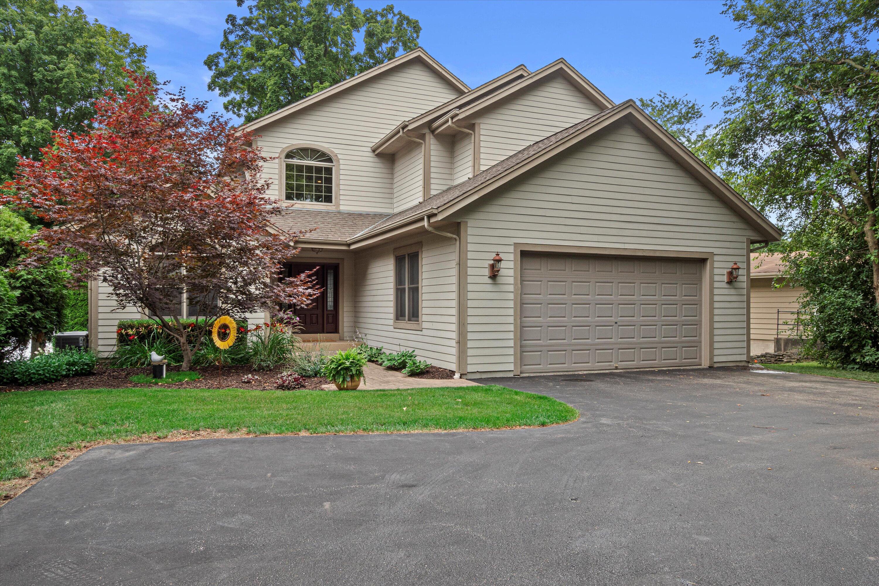 Wisconsin Lake Home for sale (MLS#: 1926653) at W354N5000  Road T -, in Oconomowoc, Wisconsin. (4 of 81)